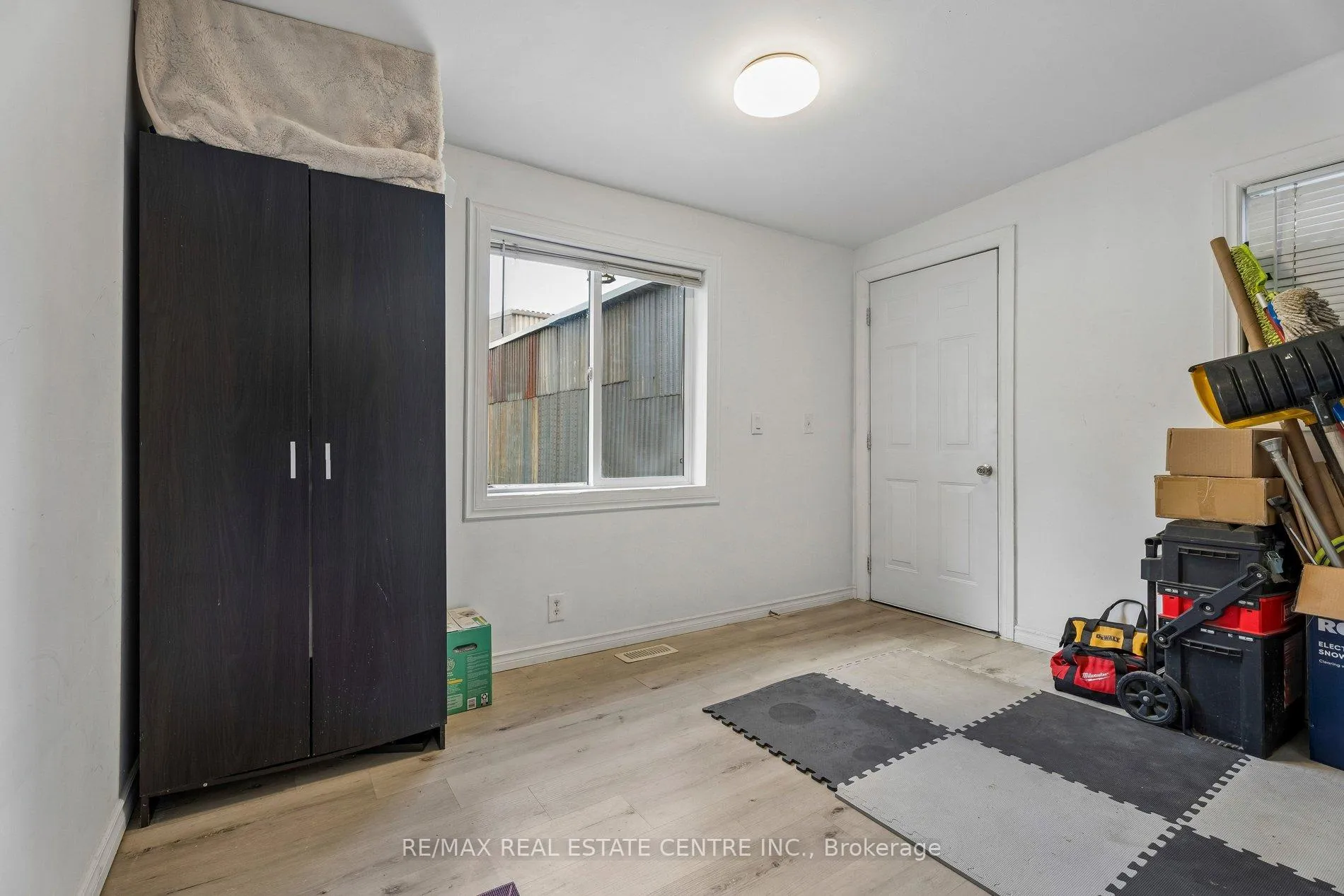 Photo 35 of 43 Whitfield Avenue, Hamilton, Industrial Sector — HOMEH