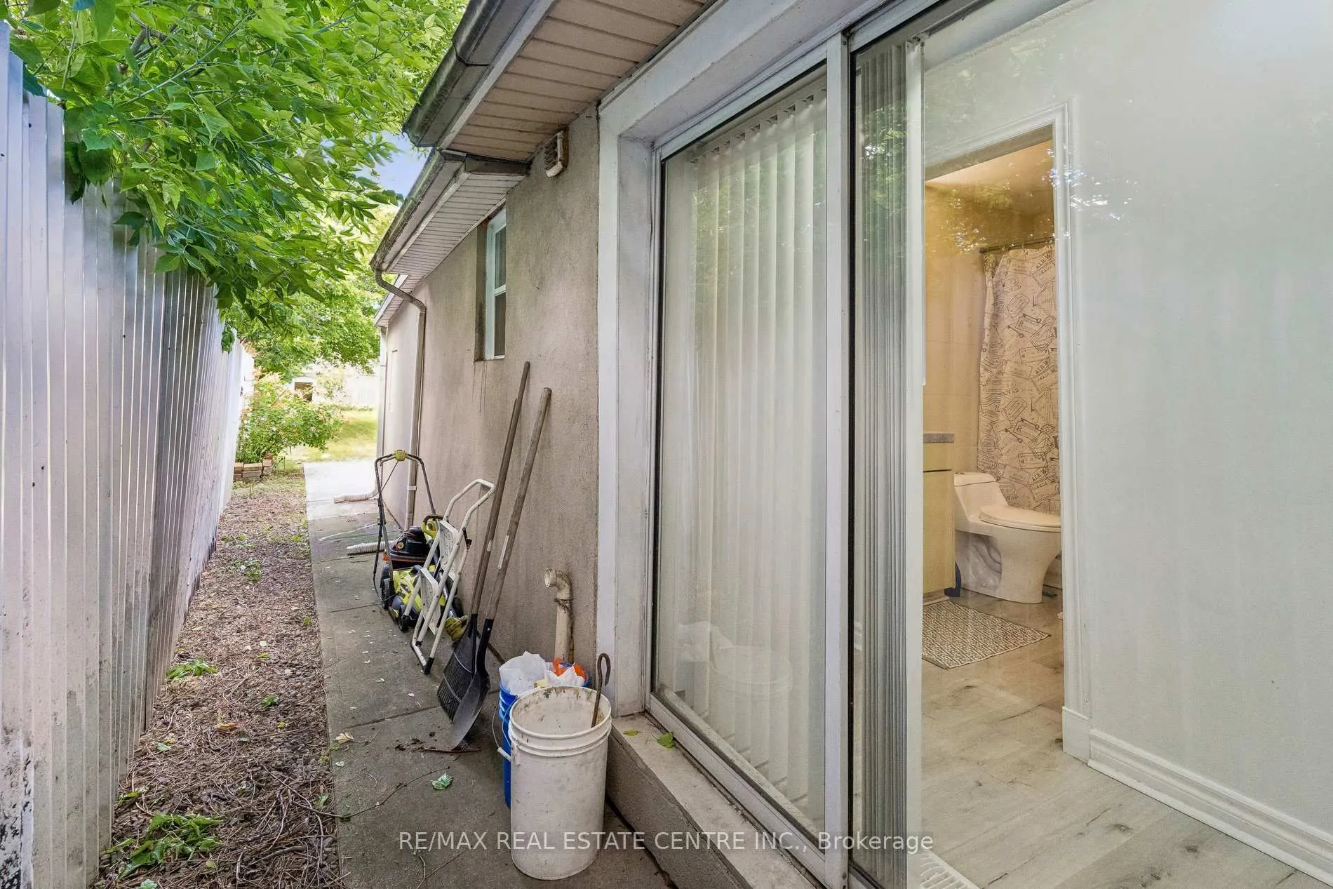 Photo 43 of 43 Whitfield Avenue, Hamilton, Industrial Sector — HOMEH