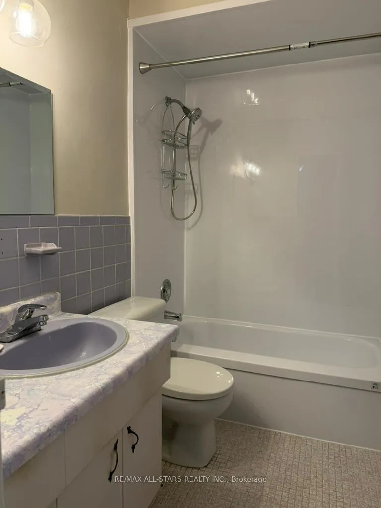 Photo 10 of Unit 8, 73 Albert Street, Uxbridge — HOMEH