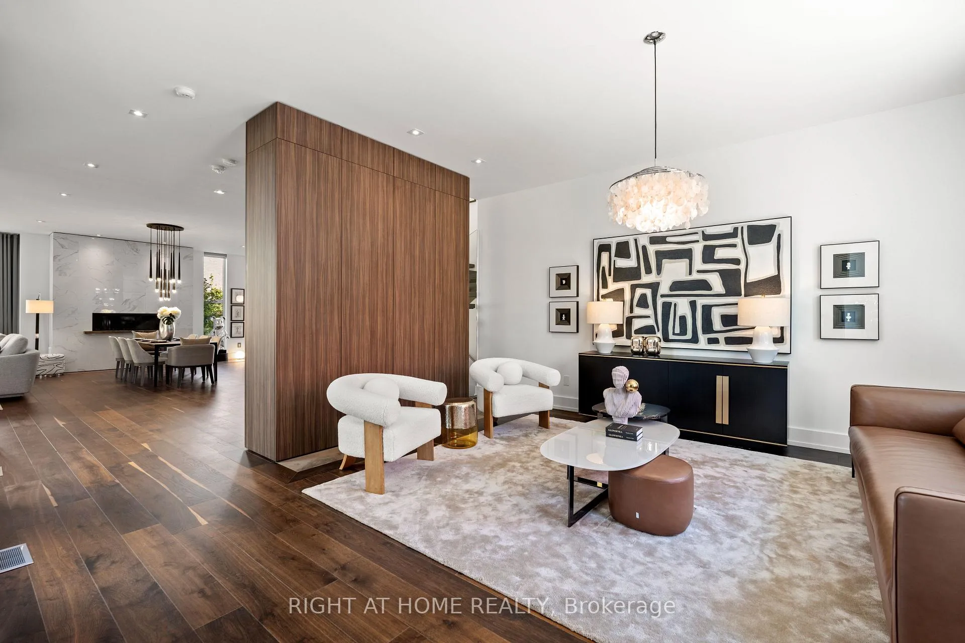 Photo 5 of 15 Fairmeadow Avenue, North York, St. Andrew-Windfields — HOMEH