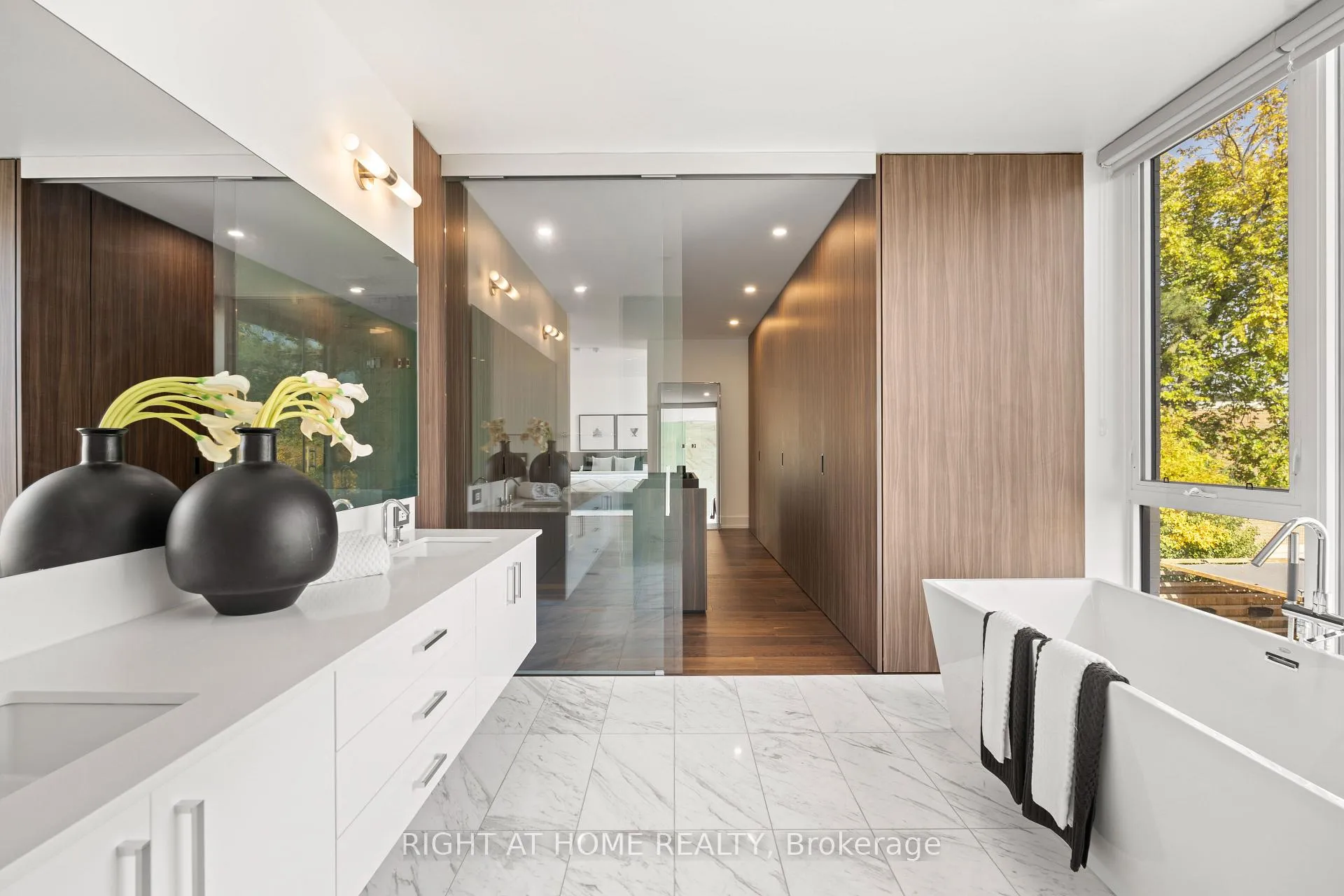 Photo 24 of 15 Fairmeadow Avenue, North York, St. Andrew-Windfields — HOMEH