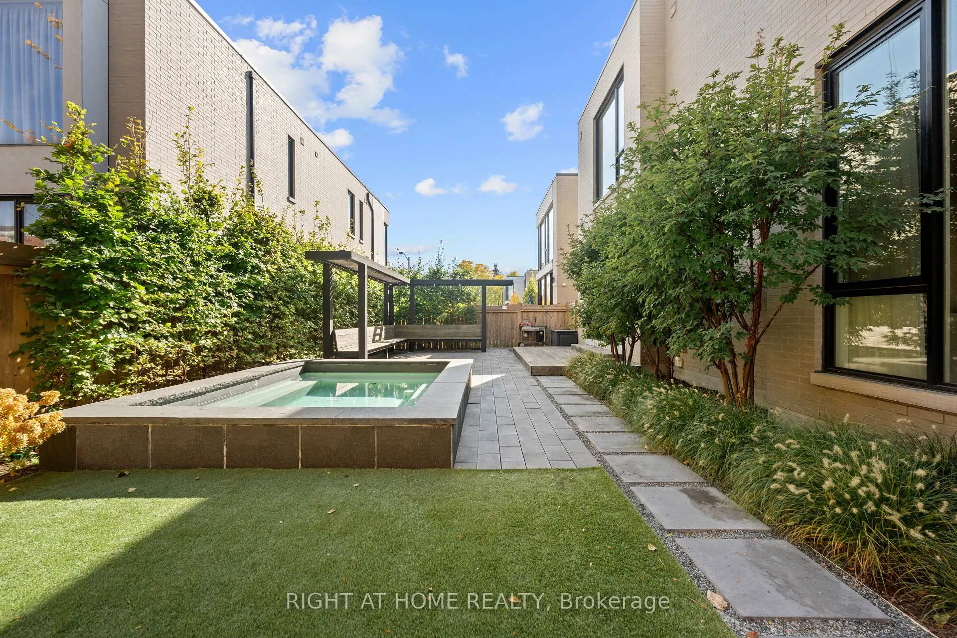 Photo 33 of 15 Fairmeadow Avenue, North York, St. Andrew-Windfields — HOMEH