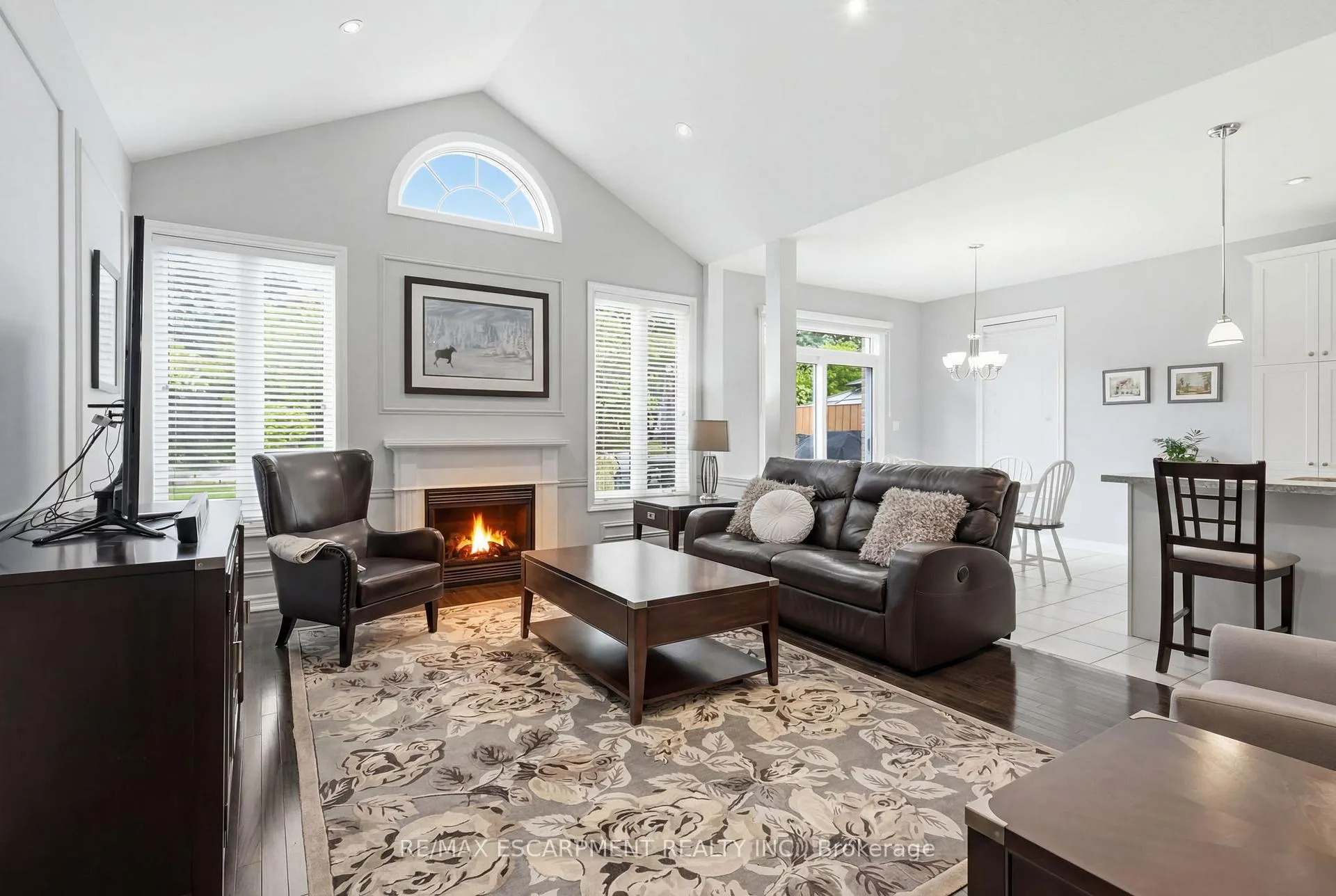 Photo 6 of 130 Aberfoyle Mill Crescent, Puslinch, Aberfoyle — HOMEH