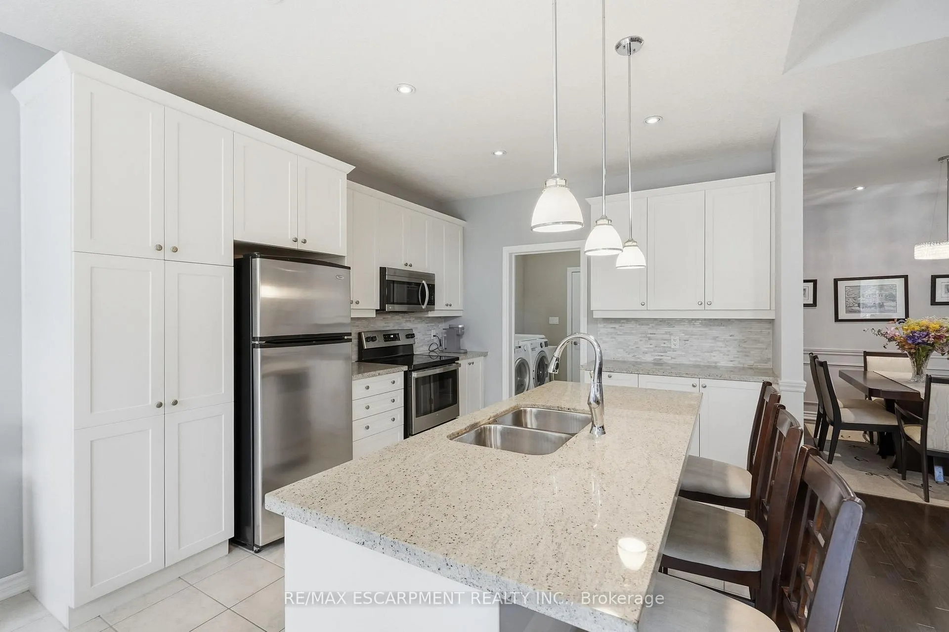 Photo 12 of 130 Aberfoyle Mill Crescent, Puslinch, Aberfoyle — HOMEH
