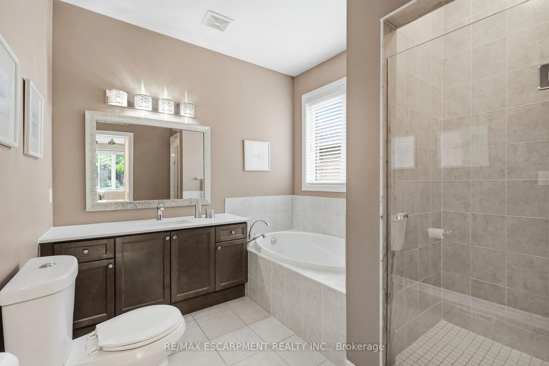 Photo 18 of 130 Aberfoyle Mill Crescent, Puslinch, Aberfoyle — HOMEH