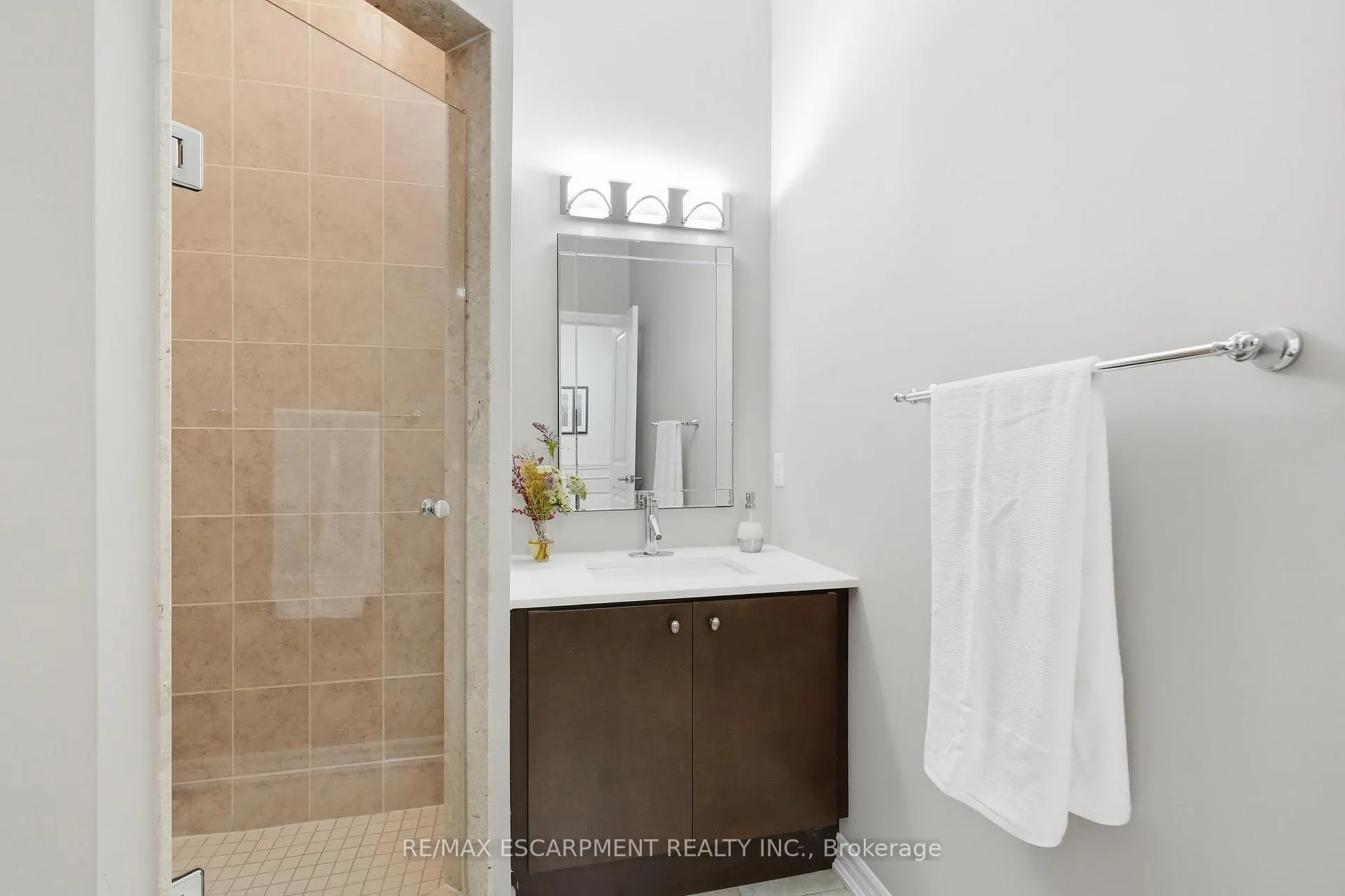 Photo 21 of 130 Aberfoyle Mill Crescent, Puslinch, Aberfoyle — HOMEH