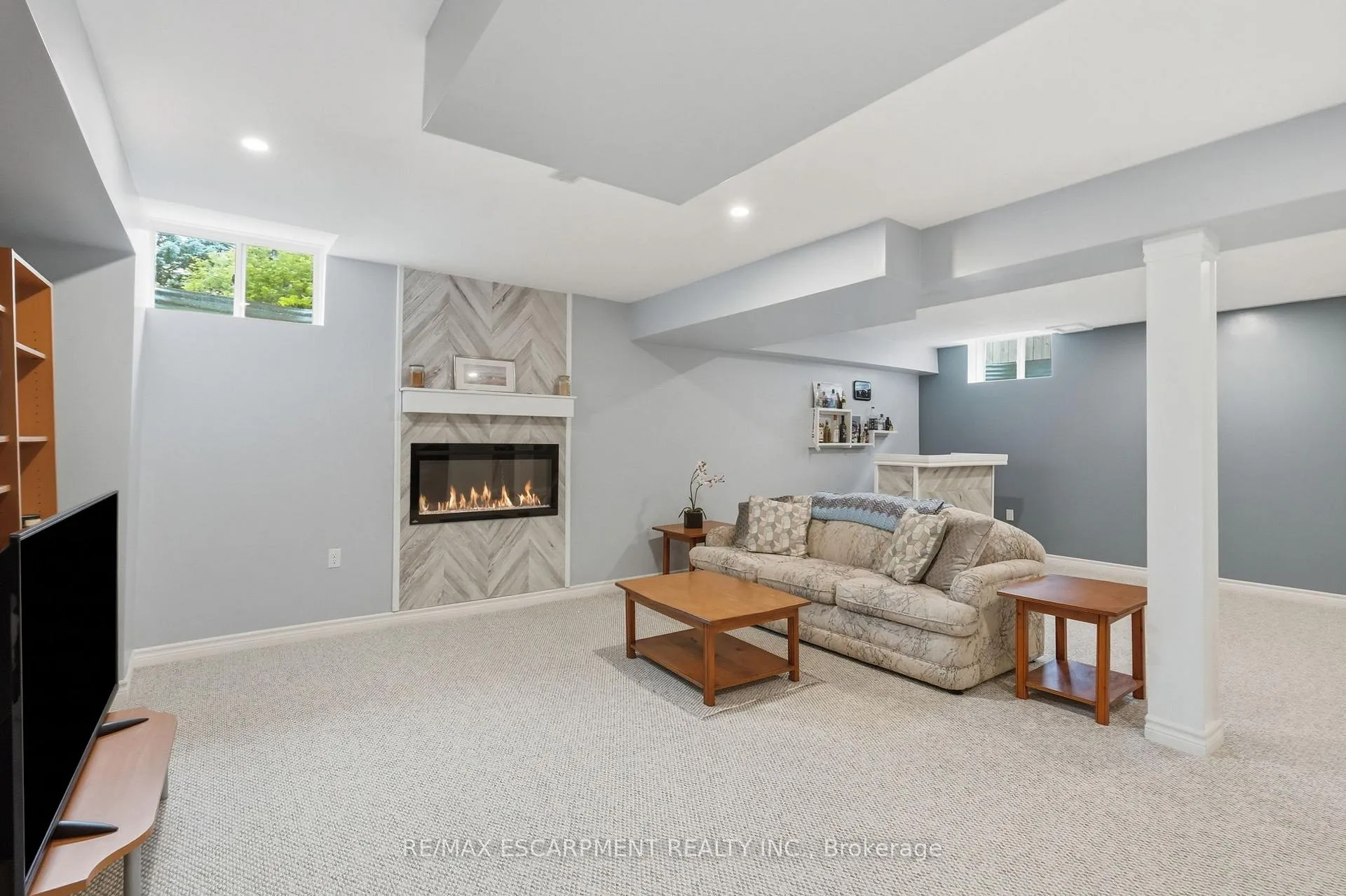 Photo 25 of 130 Aberfoyle Mill Crescent, Puslinch, Aberfoyle — HOMEH