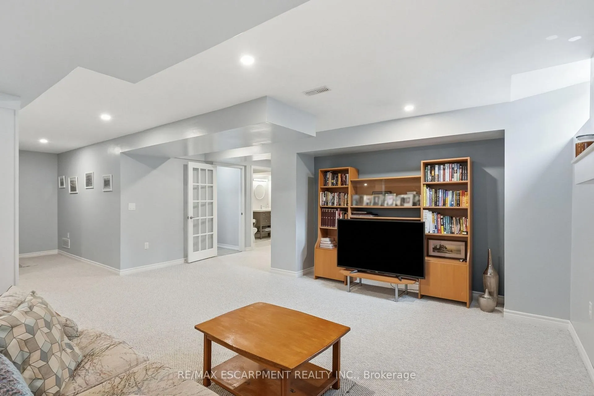 Photo 26 of 130 Aberfoyle Mill Crescent, Puslinch, Aberfoyle — HOMEH