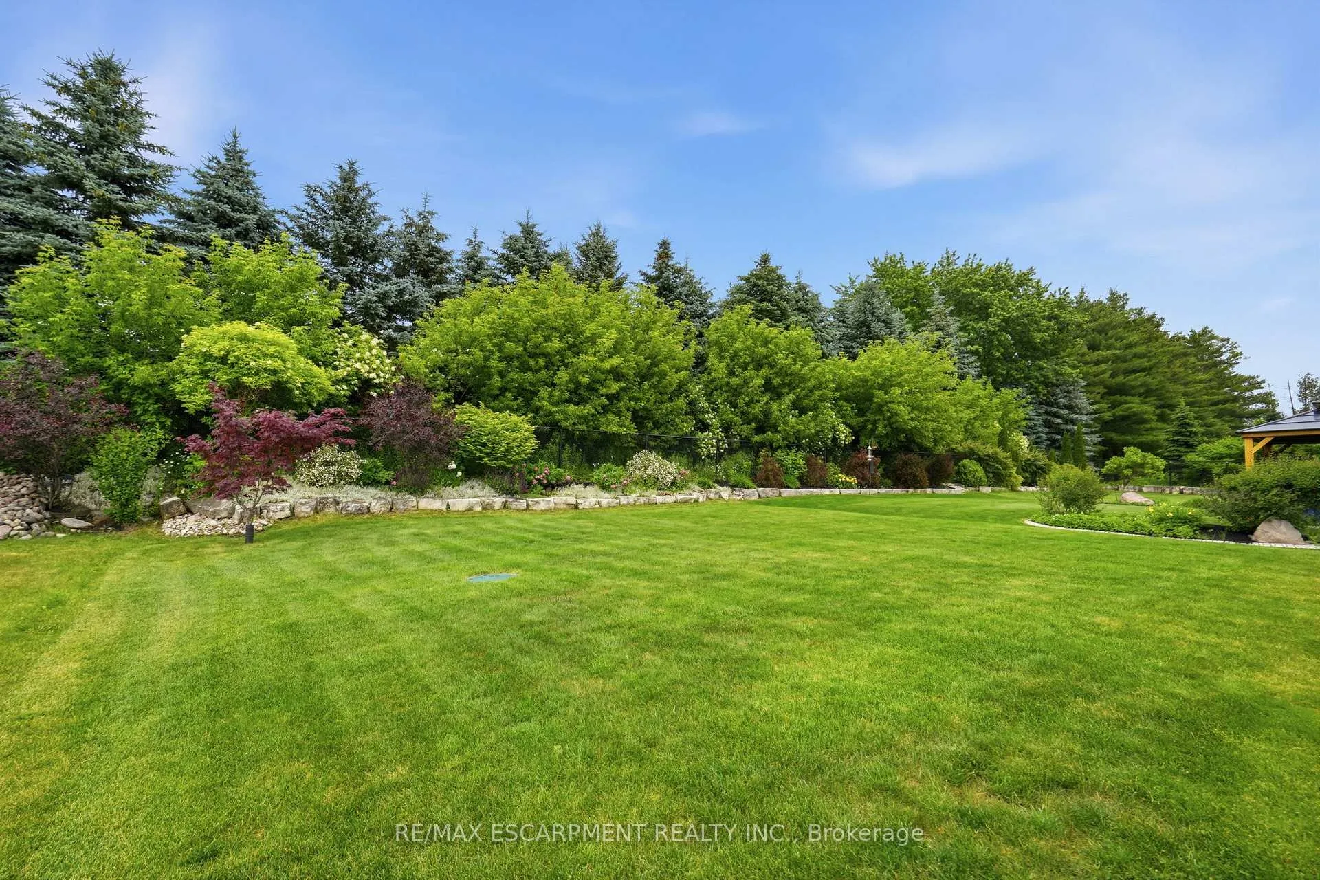 Photo 35 of 130 Aberfoyle Mill Crescent, Puslinch, Aberfoyle — HOMEH