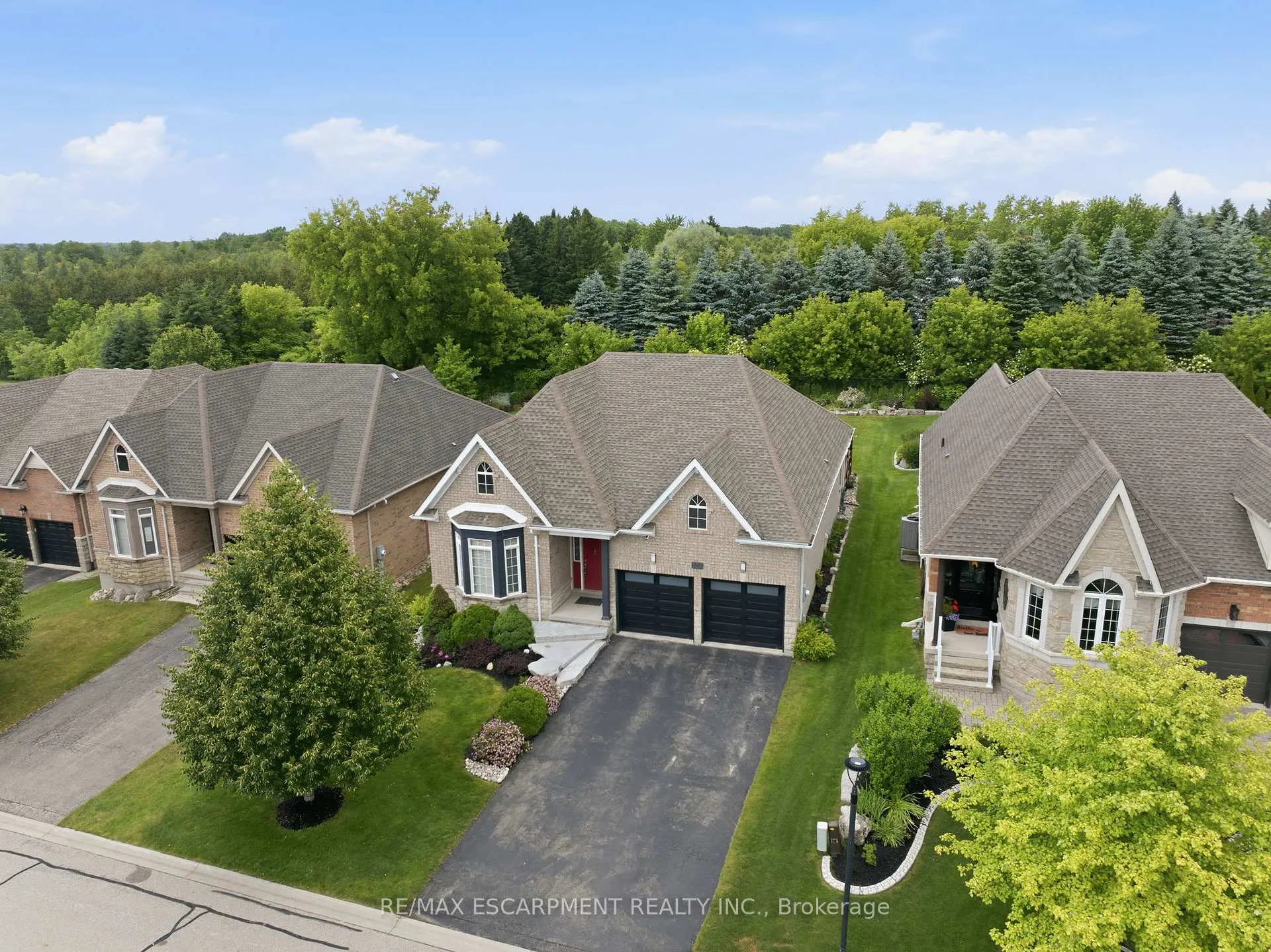 Photo 36 of 130 Aberfoyle Mill Crescent, Puslinch, Aberfoyle — HOMEH