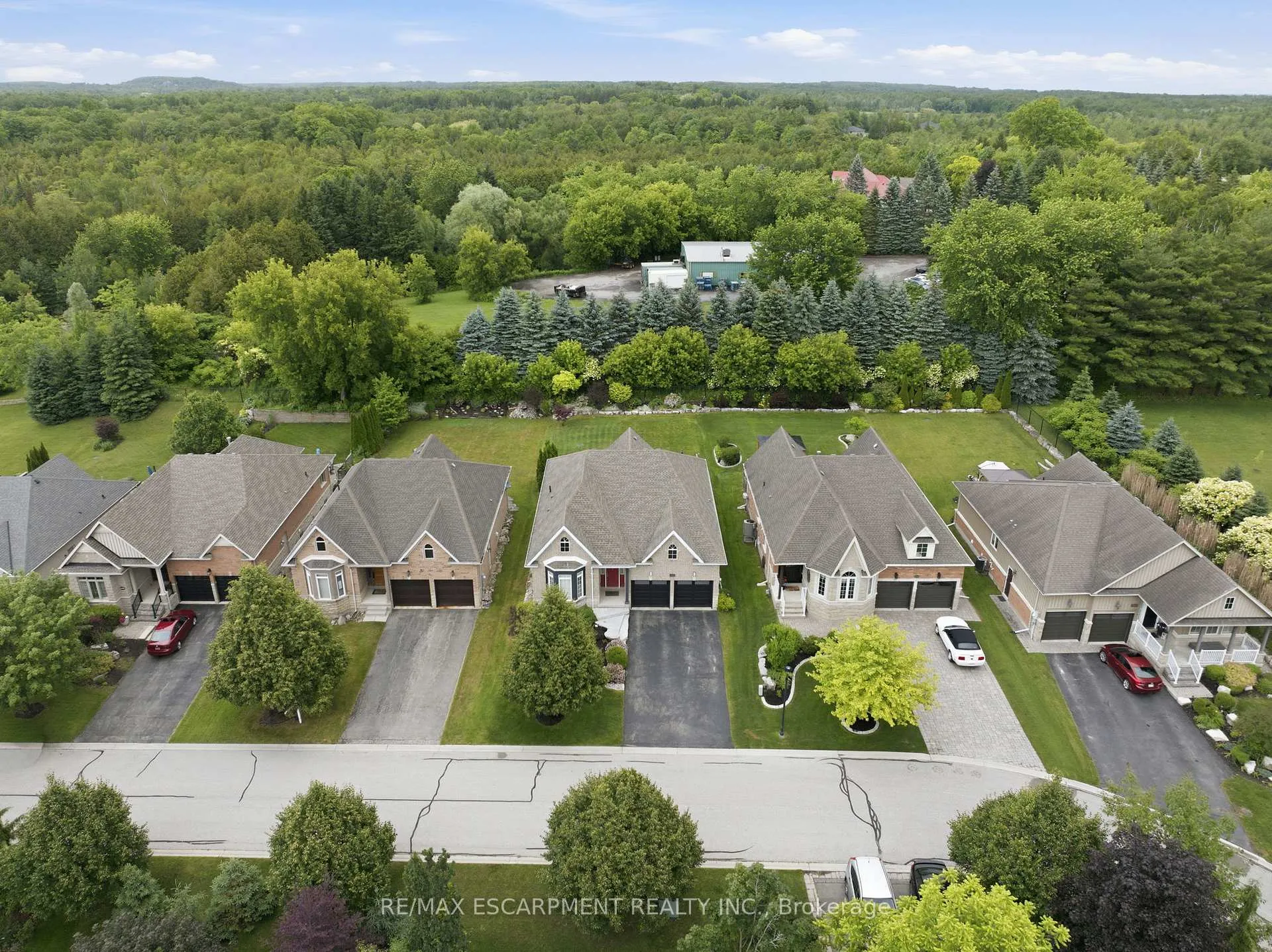 Photo 37 of 130 Aberfoyle Mill Crescent, Puslinch, Aberfoyle — HOMEH