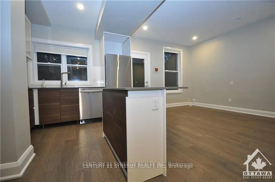 Photo 4 of Unit 2, 571 Mcleod Street, Ottawa, Ottawa Centre — HOMEH