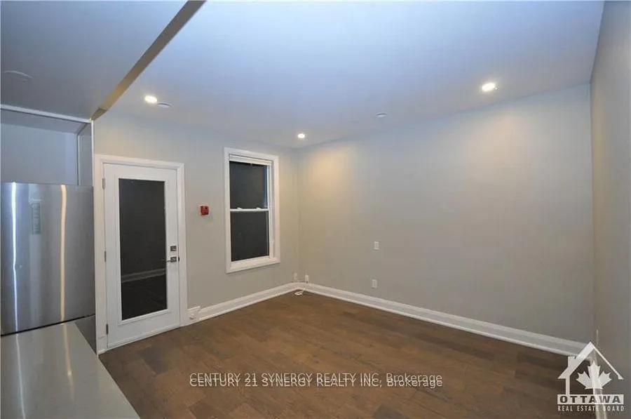 Photo 7 of Unit 2, 571 Mcleod Street, Ottawa, Ottawa Centre — HOMEH