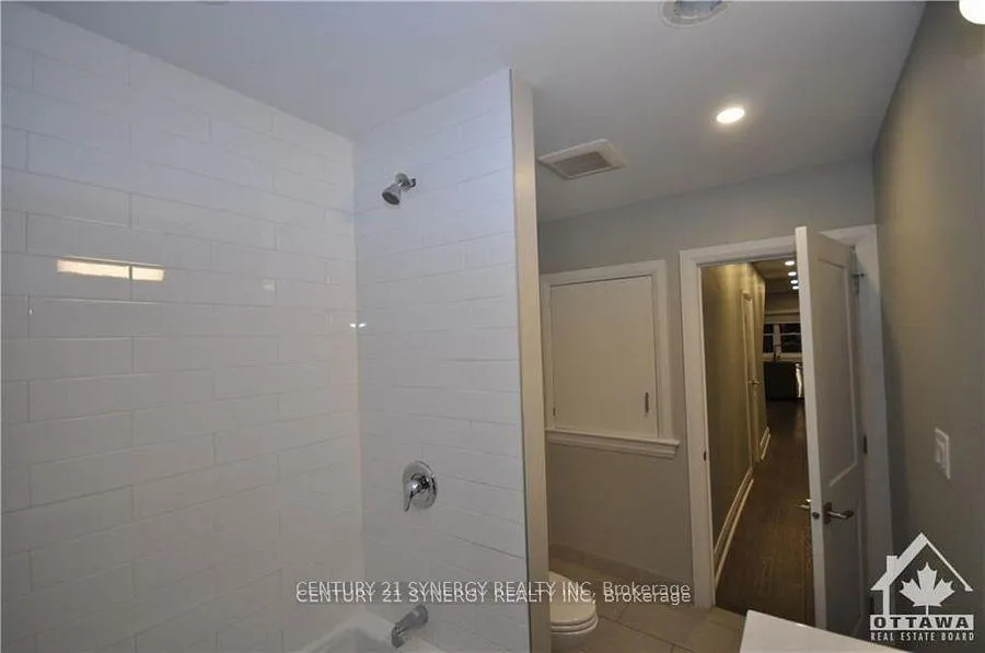 Photo 17 of Unit 2, 571 Mcleod Street, Ottawa, Ottawa Centre — HOMEH