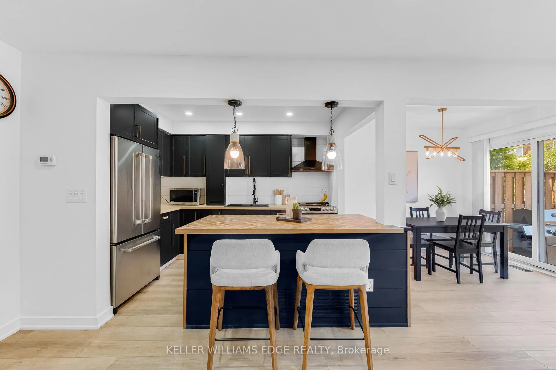 Photo 9 of 5275 Banting Court, Burlington, Shoreacres — HOMEH