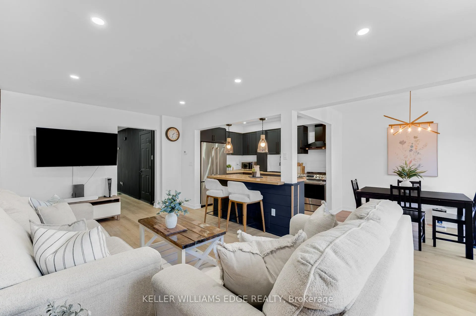 Photo 10 of 5275 Banting Court, Burlington, Shoreacres — HOMEH