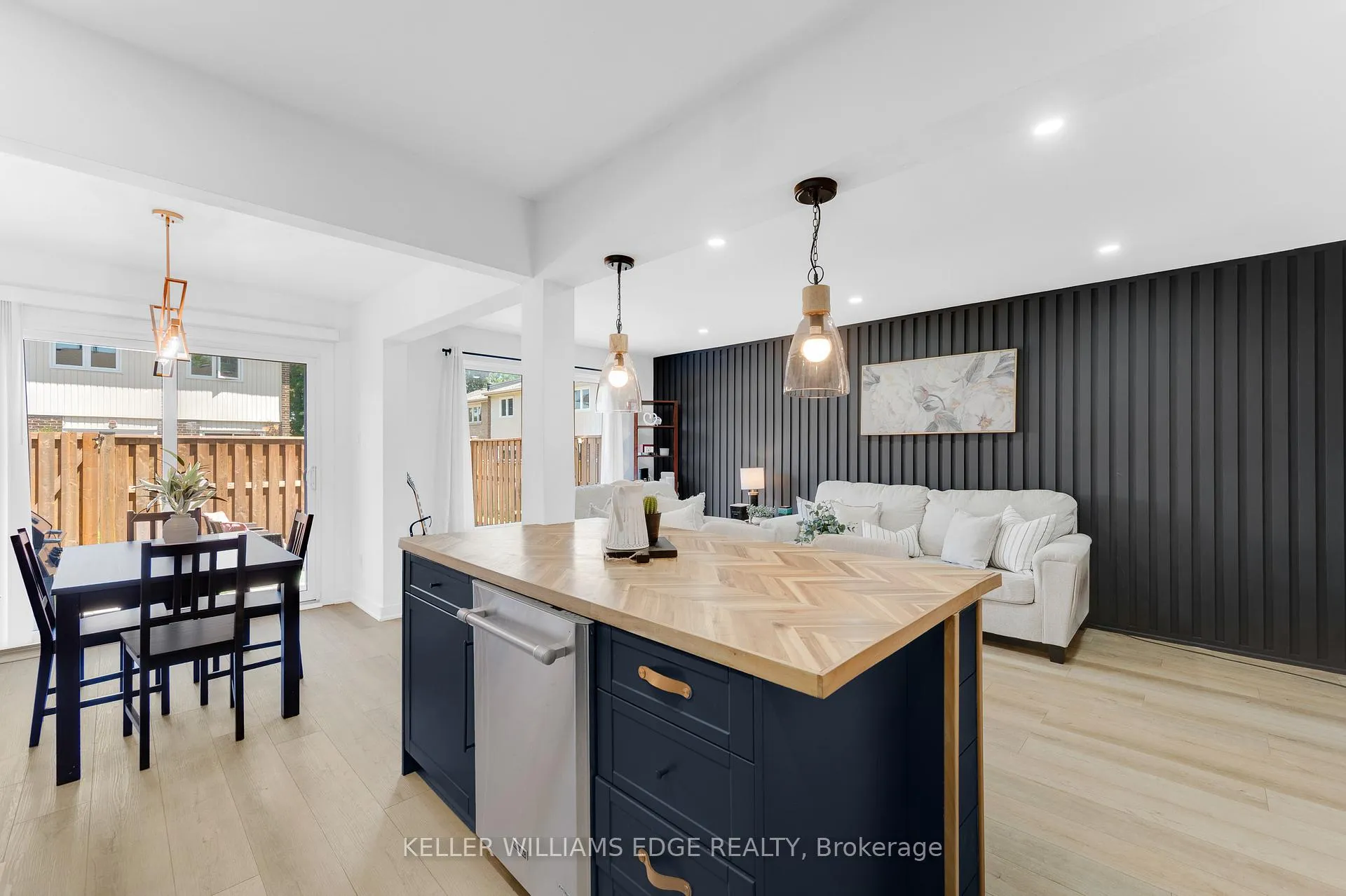 Photo 16 of 5275 Banting Court, Burlington, Shoreacres — HOMEH