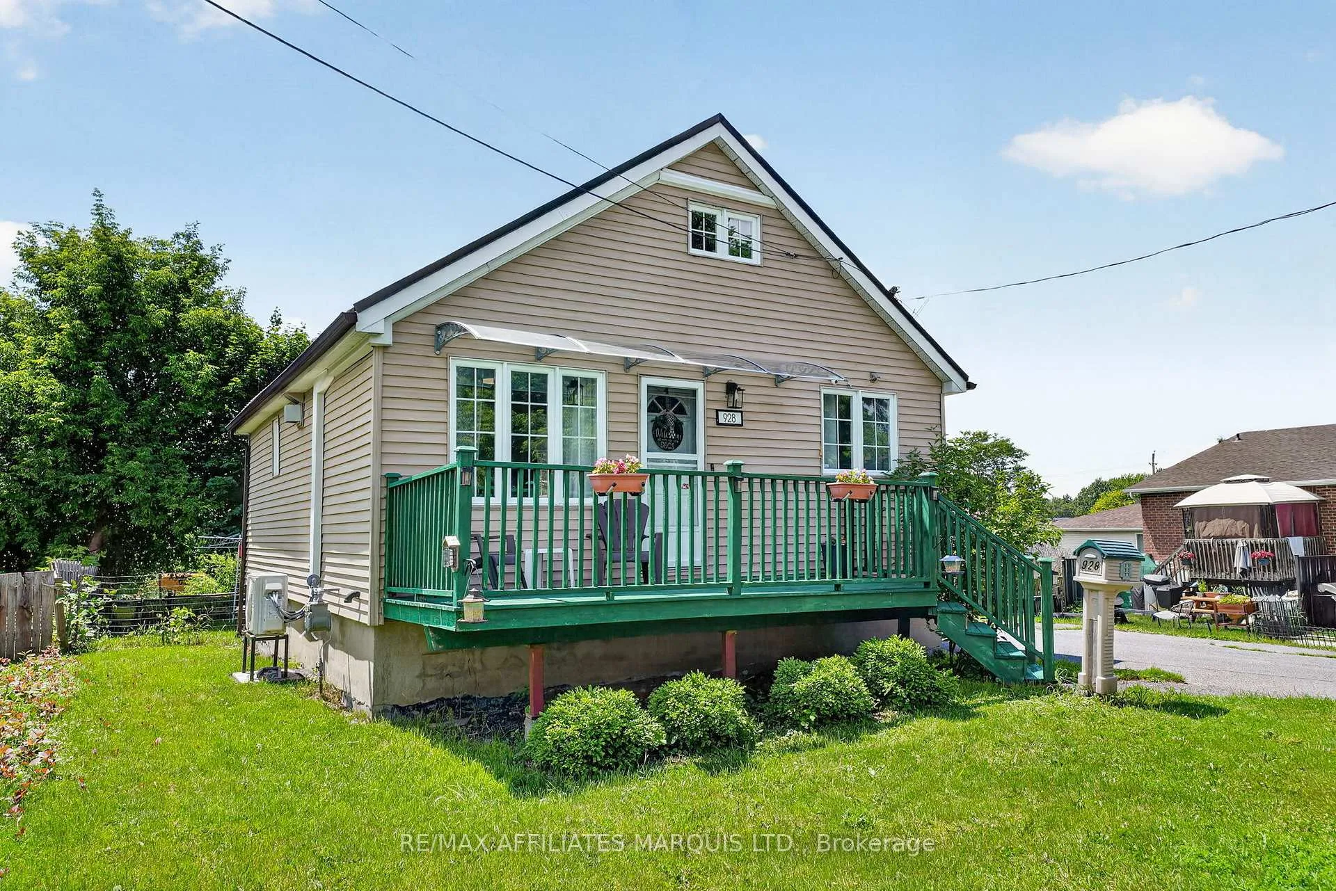 Photo 2 of 928 Pacific Lane, Cornwall, Cornwall — HOMEH
