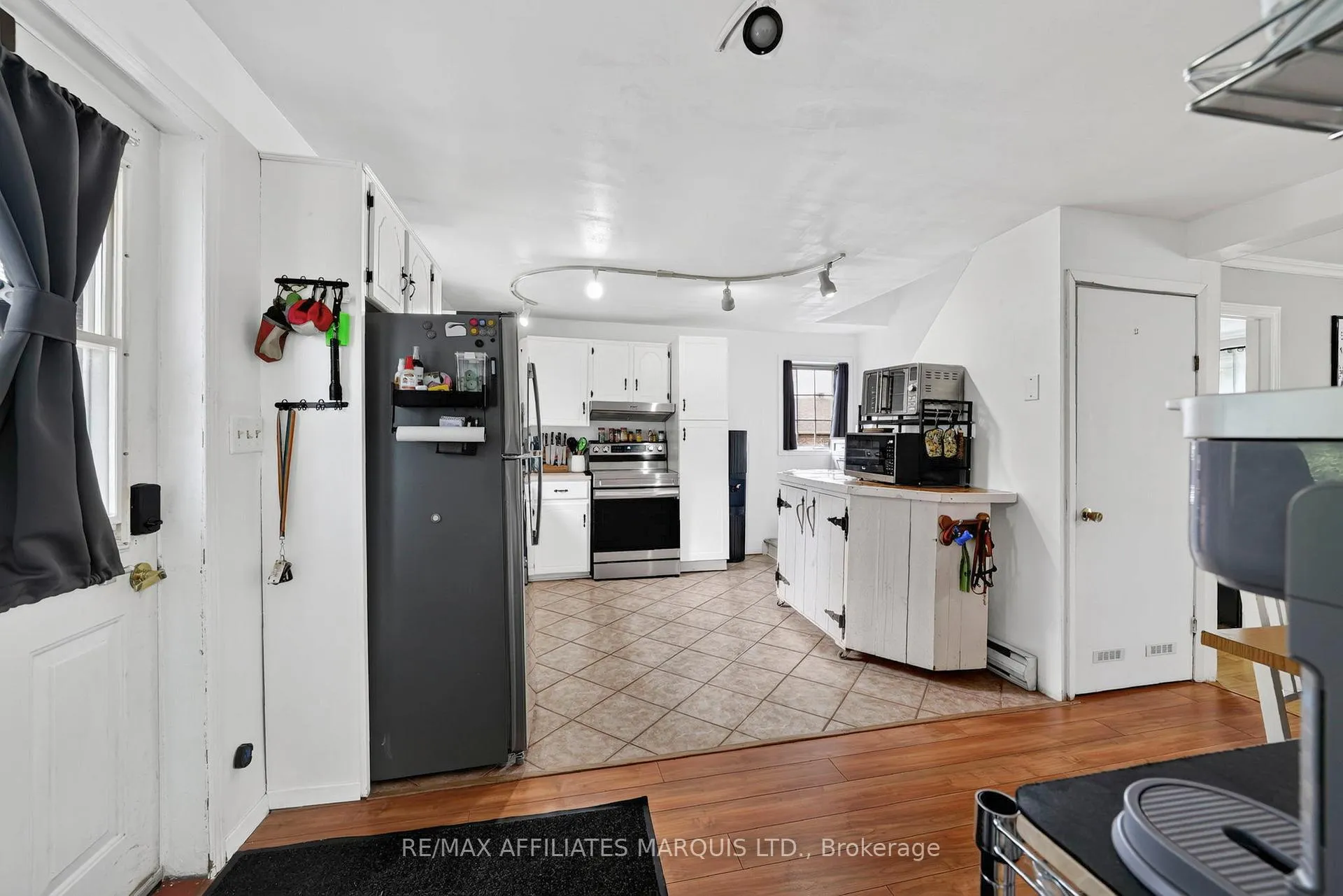 Photo 3 of 928 Pacific Lane, Cornwall, Cornwall — HOMEH