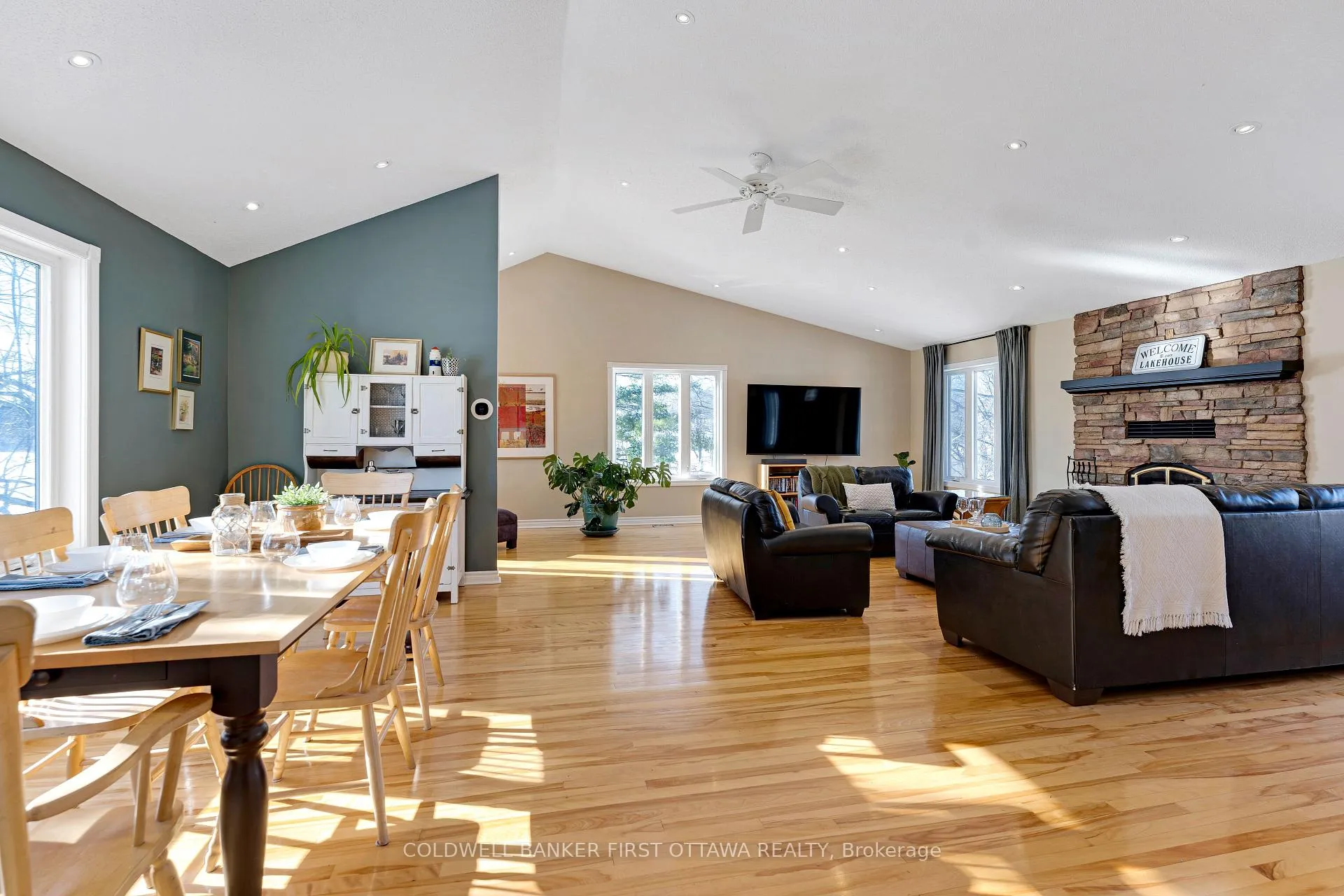 Photo 10 of 100 Nagle Way, Tay Valley, Bathurst/Burgess & Sherbrooke (North Burgess) Twp — HOMEH