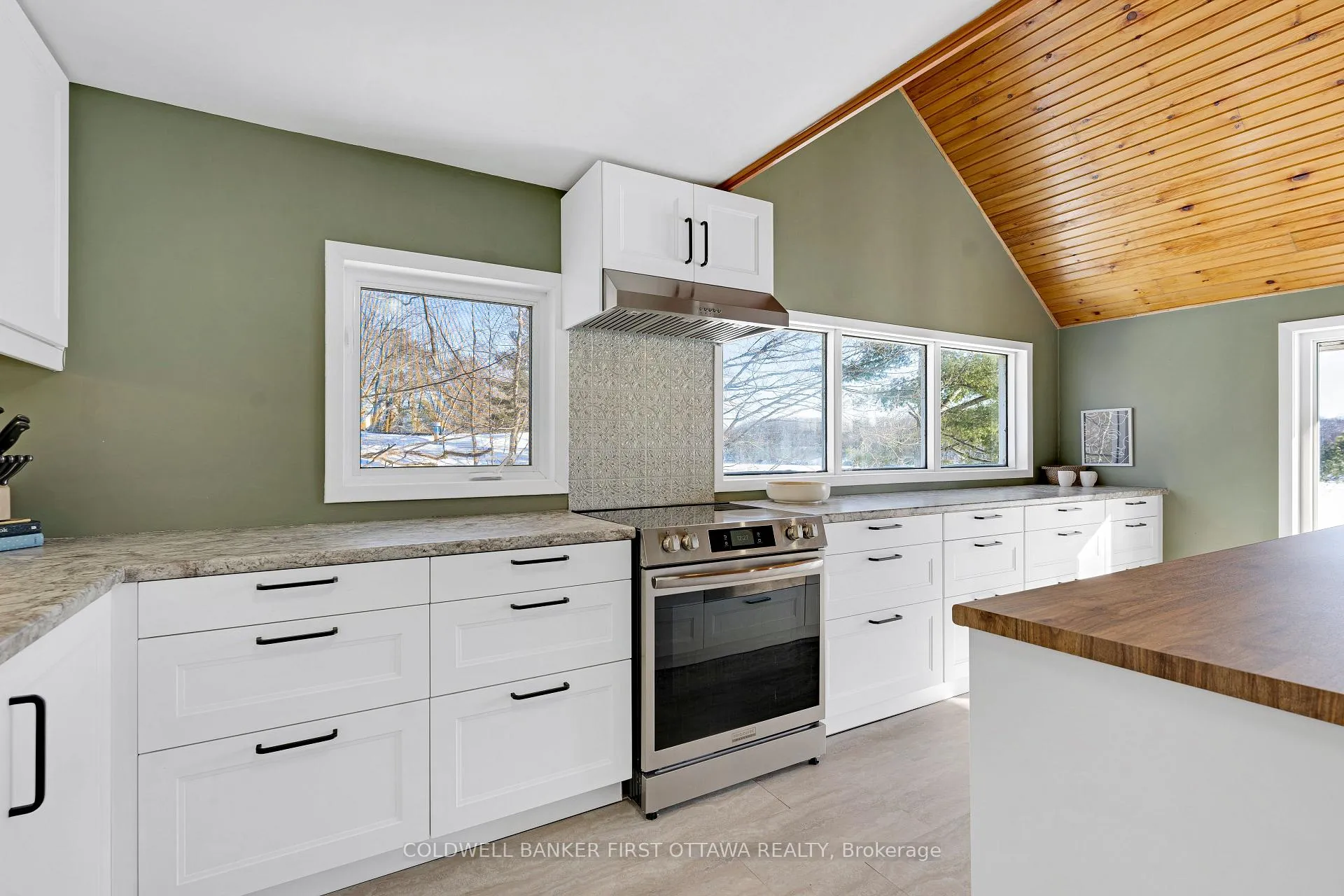 Photo 18 of 100 Nagle Way, Tay Valley, Bathurst/Burgess & Sherbrooke (North Burgess) Twp — HOMEH