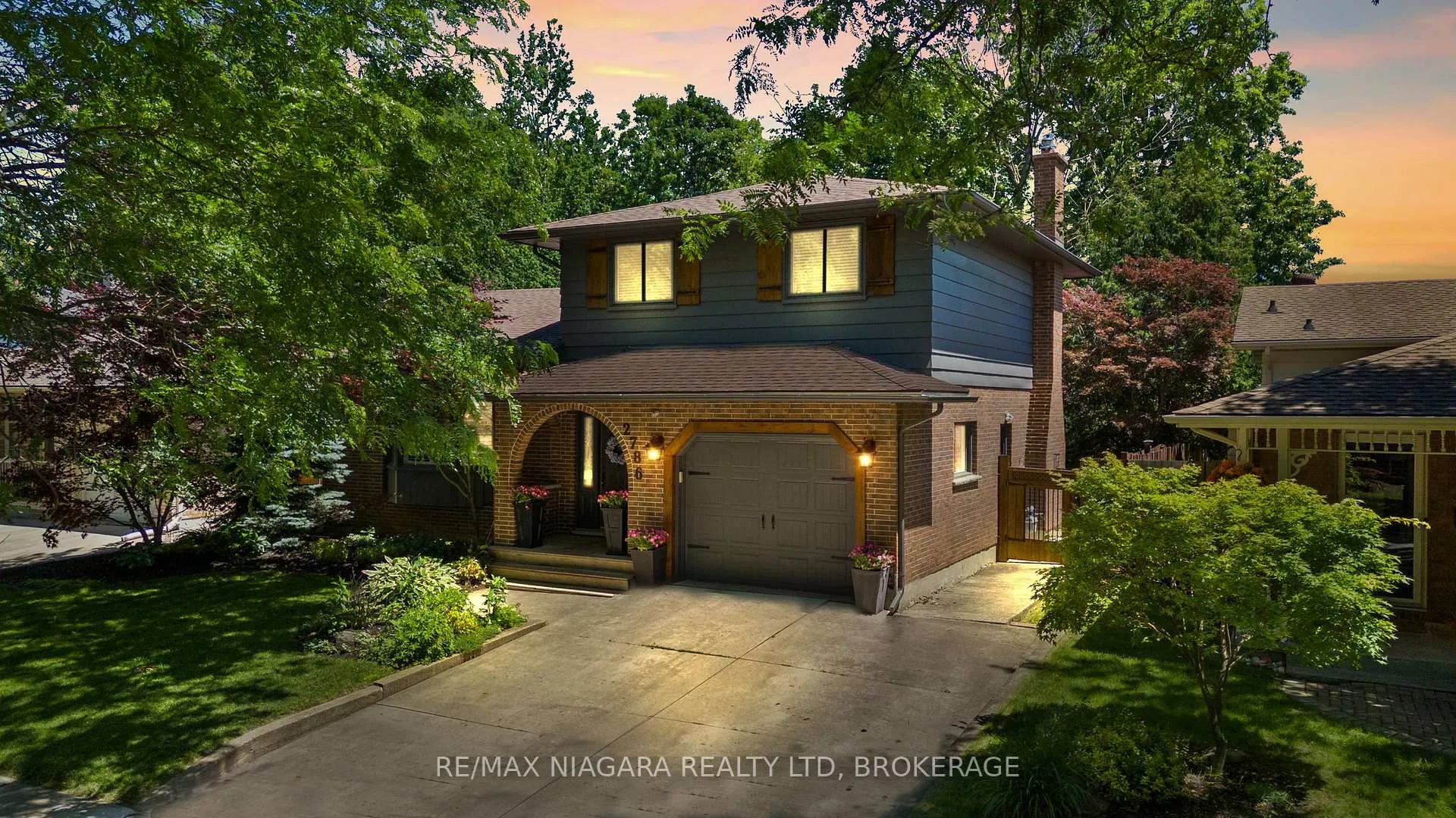Front of 2786 Lalemant Road