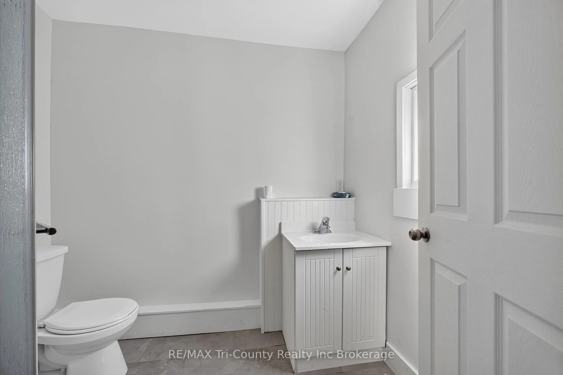 Photo 15 of 61 Brock Street E, Tillsonburg — HOMEH