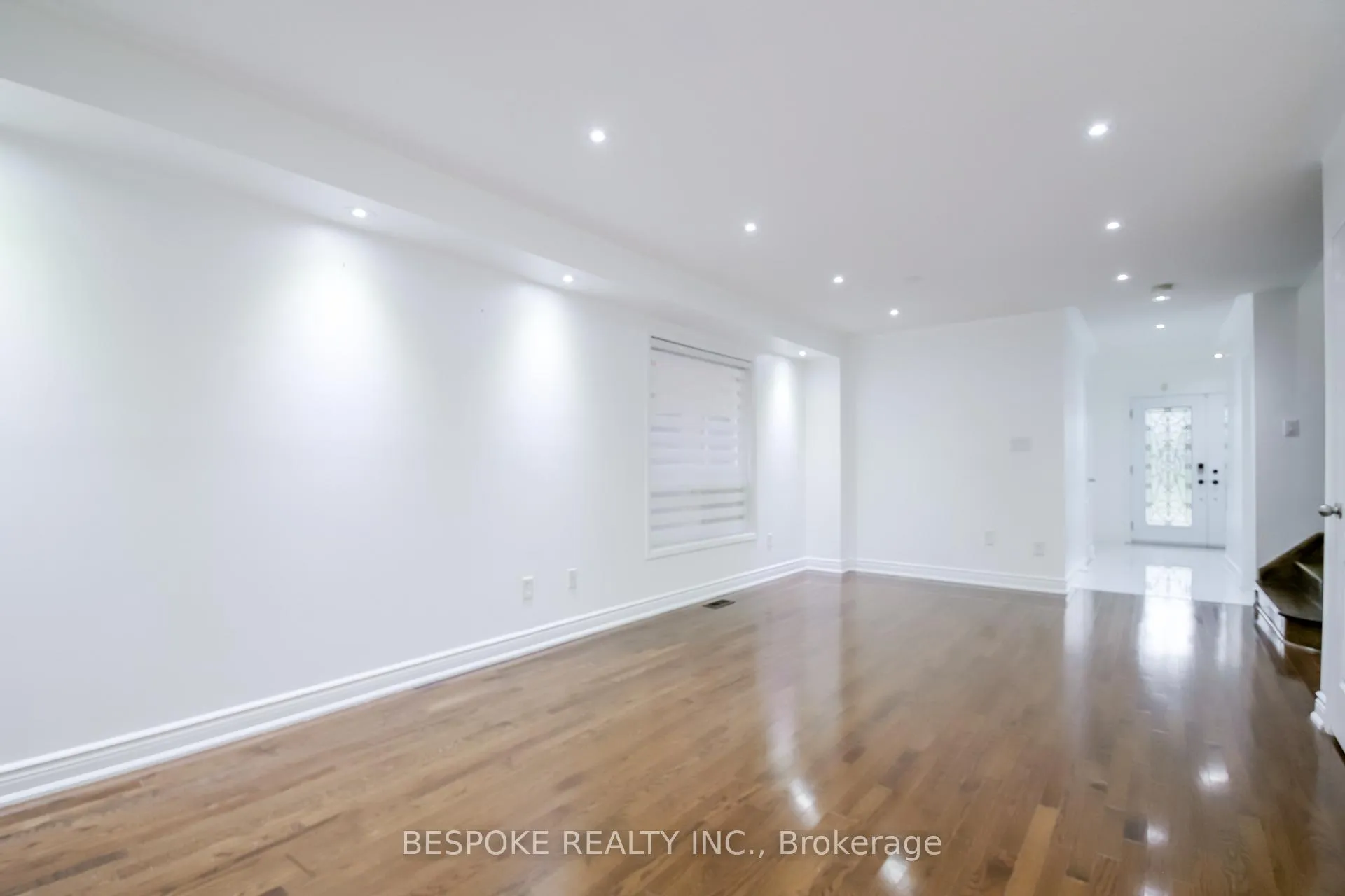 Photo 5 of 87 Spicebush Terrace, Brampton, Credit Valley — HOMEH