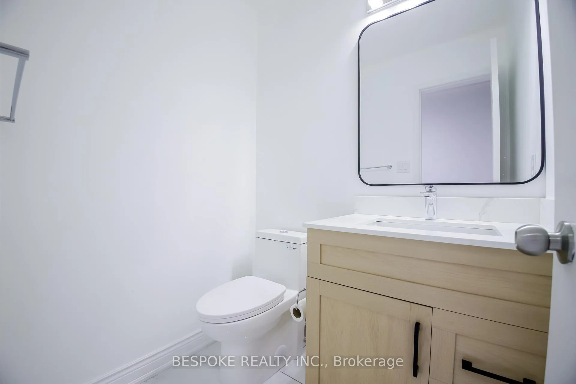 Photo 6 of 87 Spicebush Terrace, Brampton, Credit Valley — HOMEH