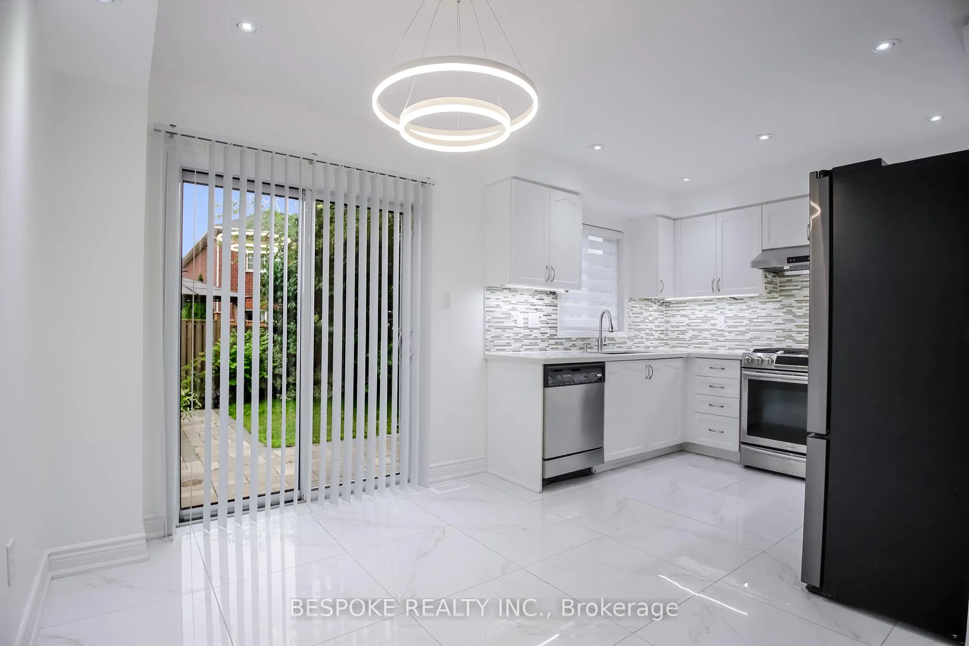 Photo 7 of 87 Spicebush Terrace, Brampton, Credit Valley — HOMEH