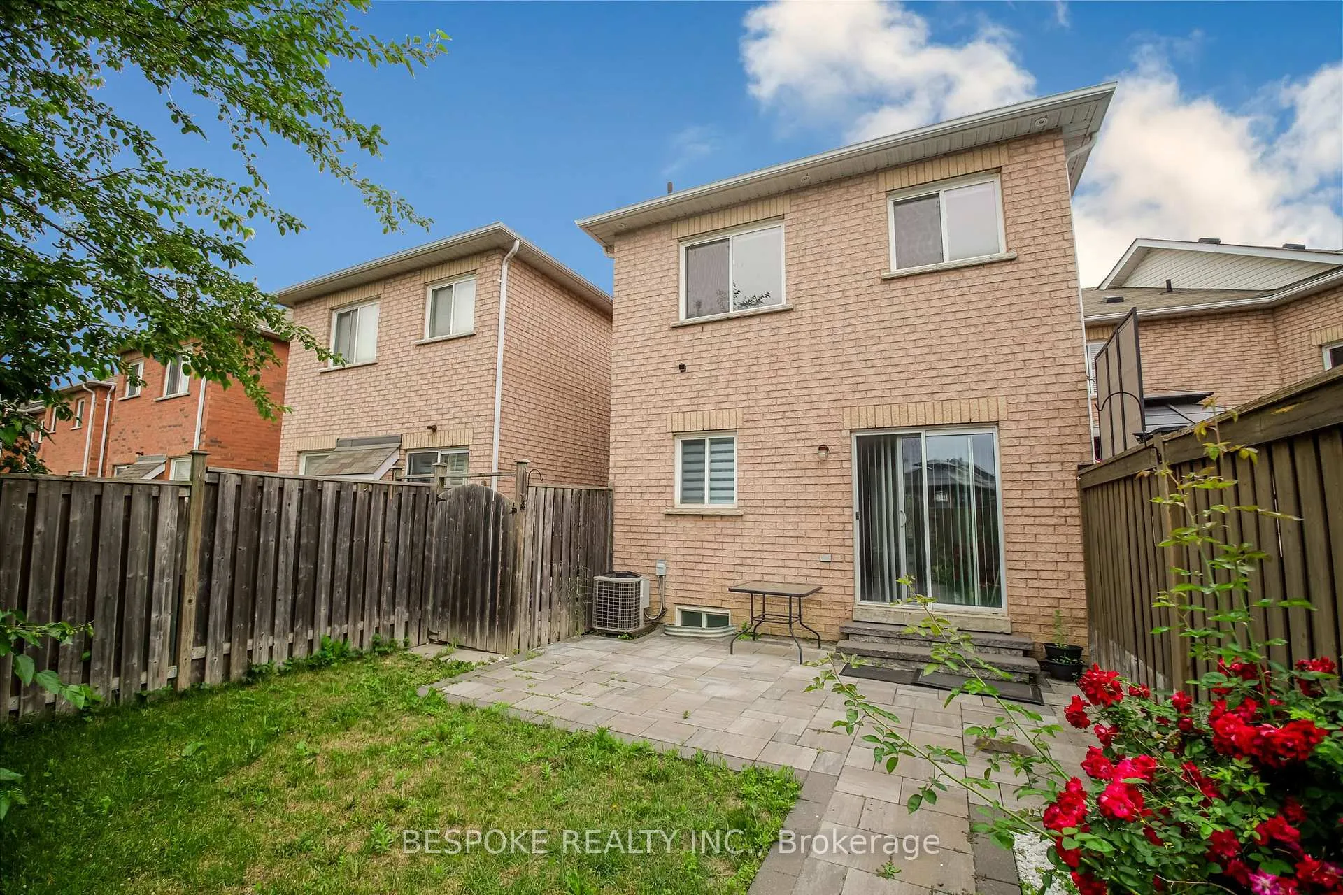 Photo 10 of 87 Spicebush Terrace, Brampton, Credit Valley — HOMEH