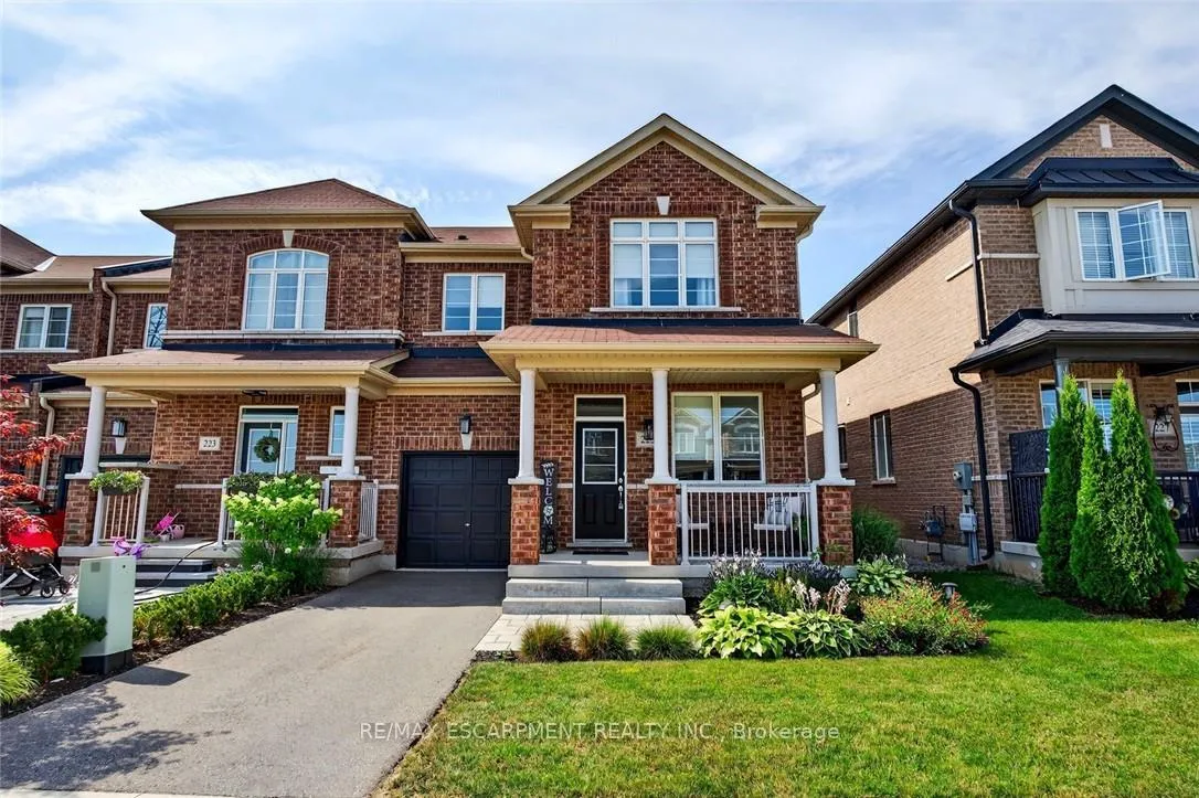 Photo 1 of 225 Skinner Road, Hamilton, Waterdown — HOMEH