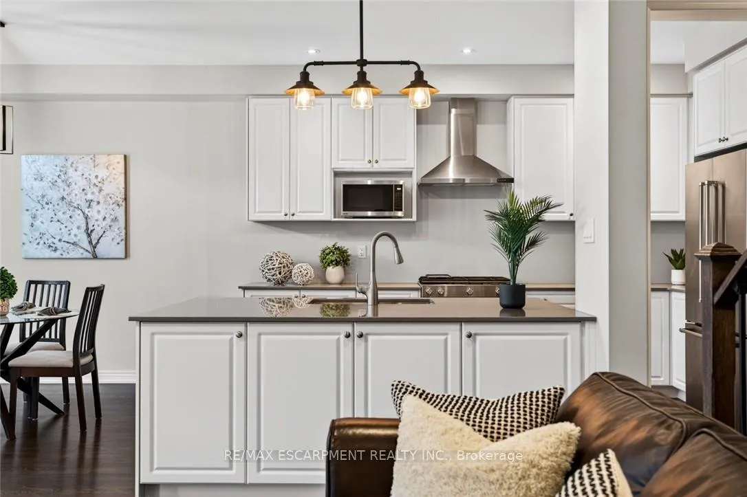 Photo 6 of 225 Skinner Road, Hamilton, Waterdown — HOMEH