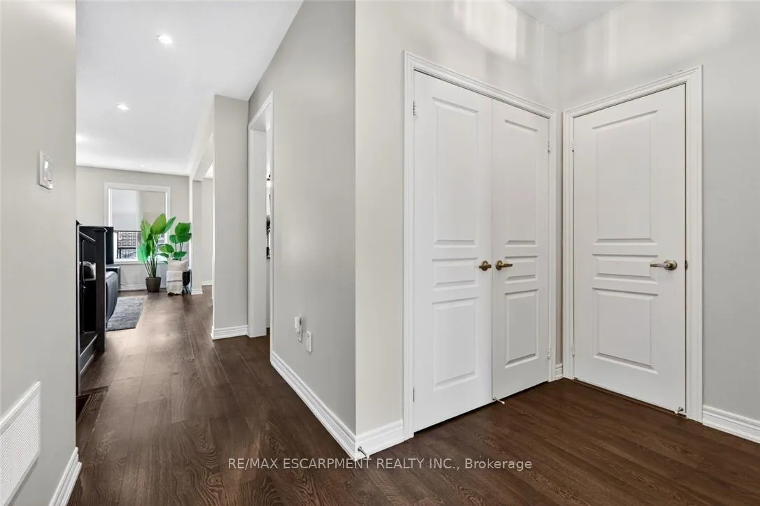 Photo 18 of 225 Skinner Road, Hamilton, Waterdown — HOMEH