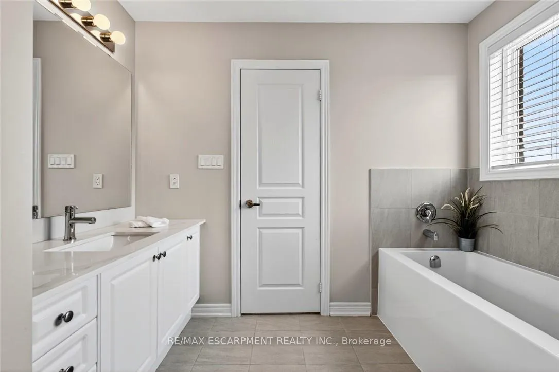 Photo 26 of 225 Skinner Road, Hamilton, Waterdown — HOMEH