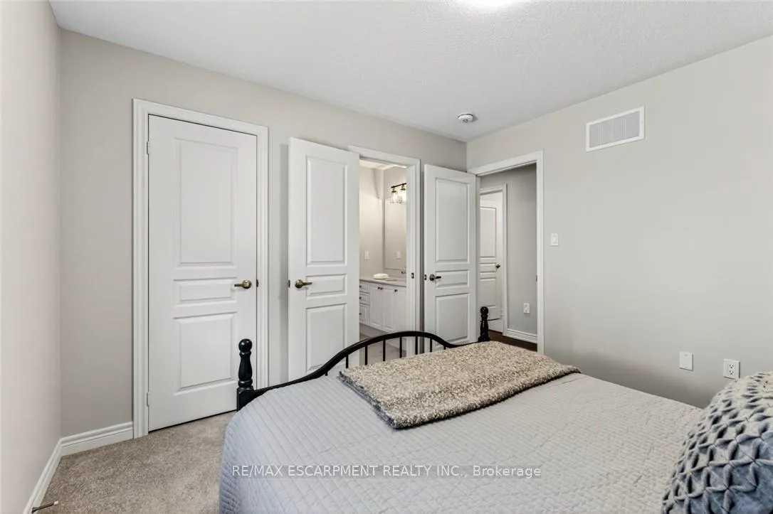 Photo 32 of 225 Skinner Road, Hamilton, Waterdown — HOMEH