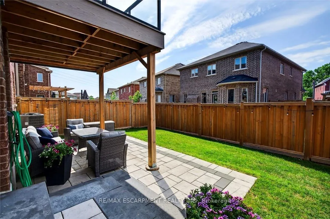 Photo 36 of 225 Skinner Road, Hamilton, Waterdown — HOMEH