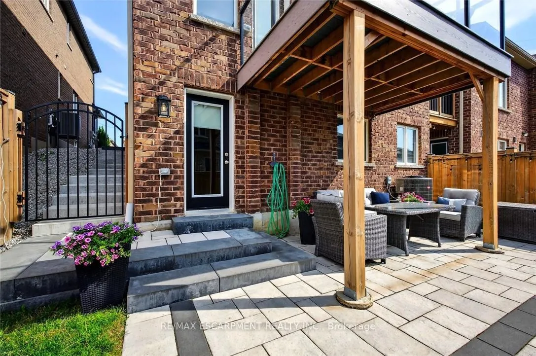 Photo 37 of 225 Skinner Road, Hamilton, Waterdown — HOMEH