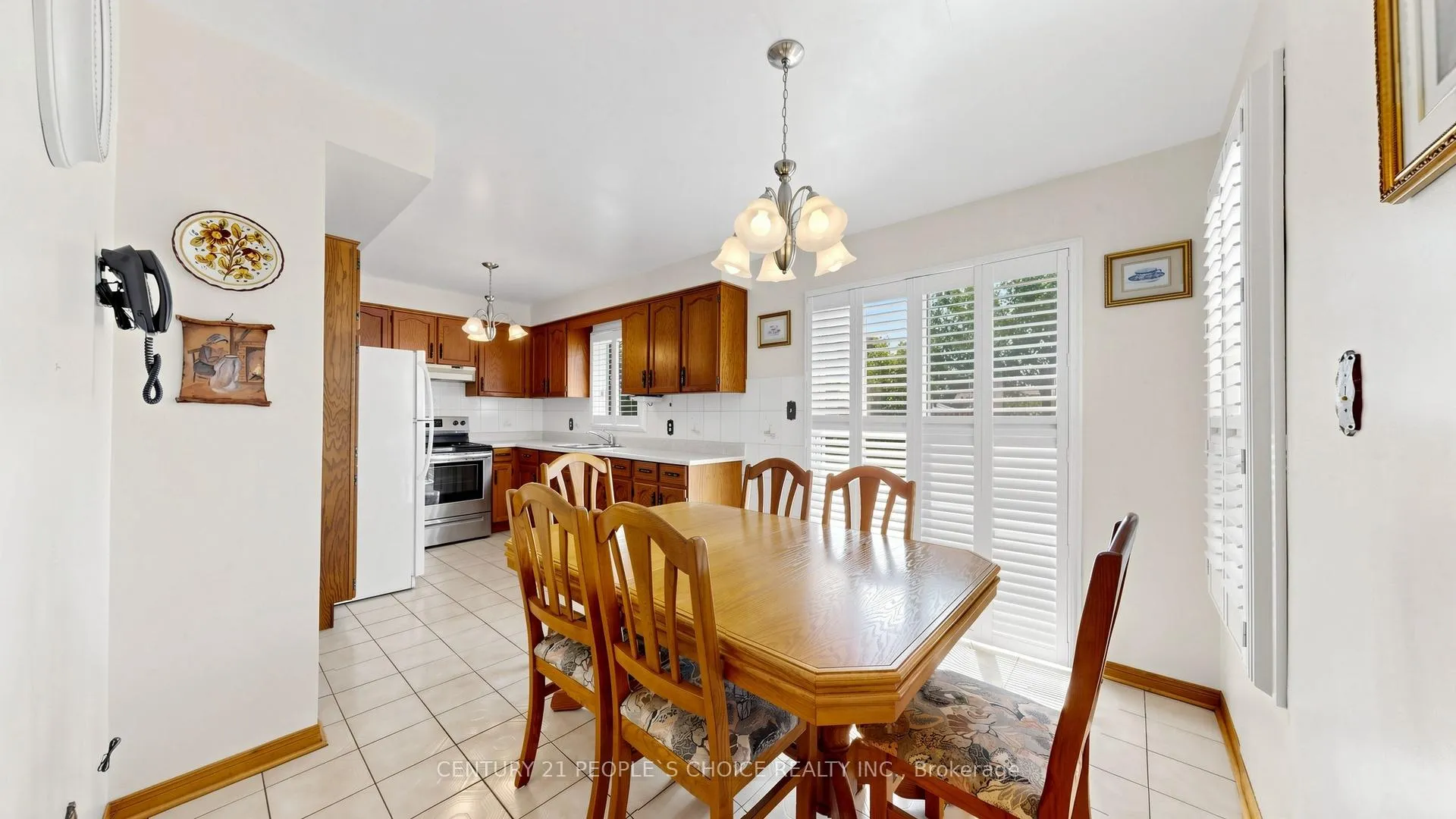 Photo 18 of 145 Chancellor Drive, Vaughan, East Woodbridge — HOMEH