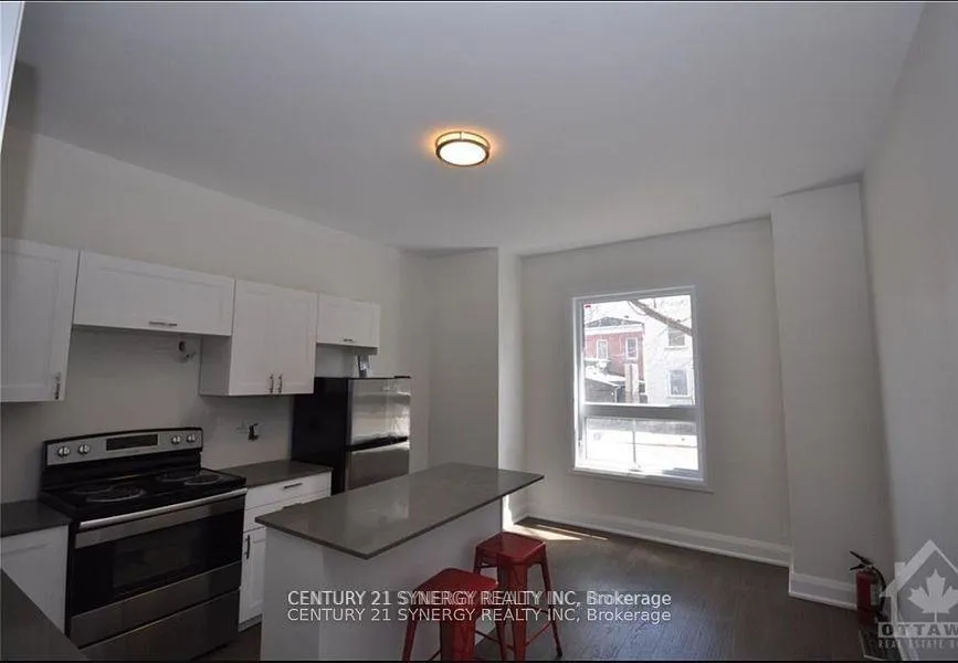 Photo 3 of Unit 1A, 571 Mcleod Street, Ottawa, Ottawa Centre — HOMEH