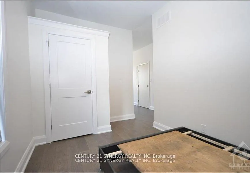 Photo 7 of Unit 1A, 571 Mcleod Street, Ottawa, Ottawa Centre — HOMEH