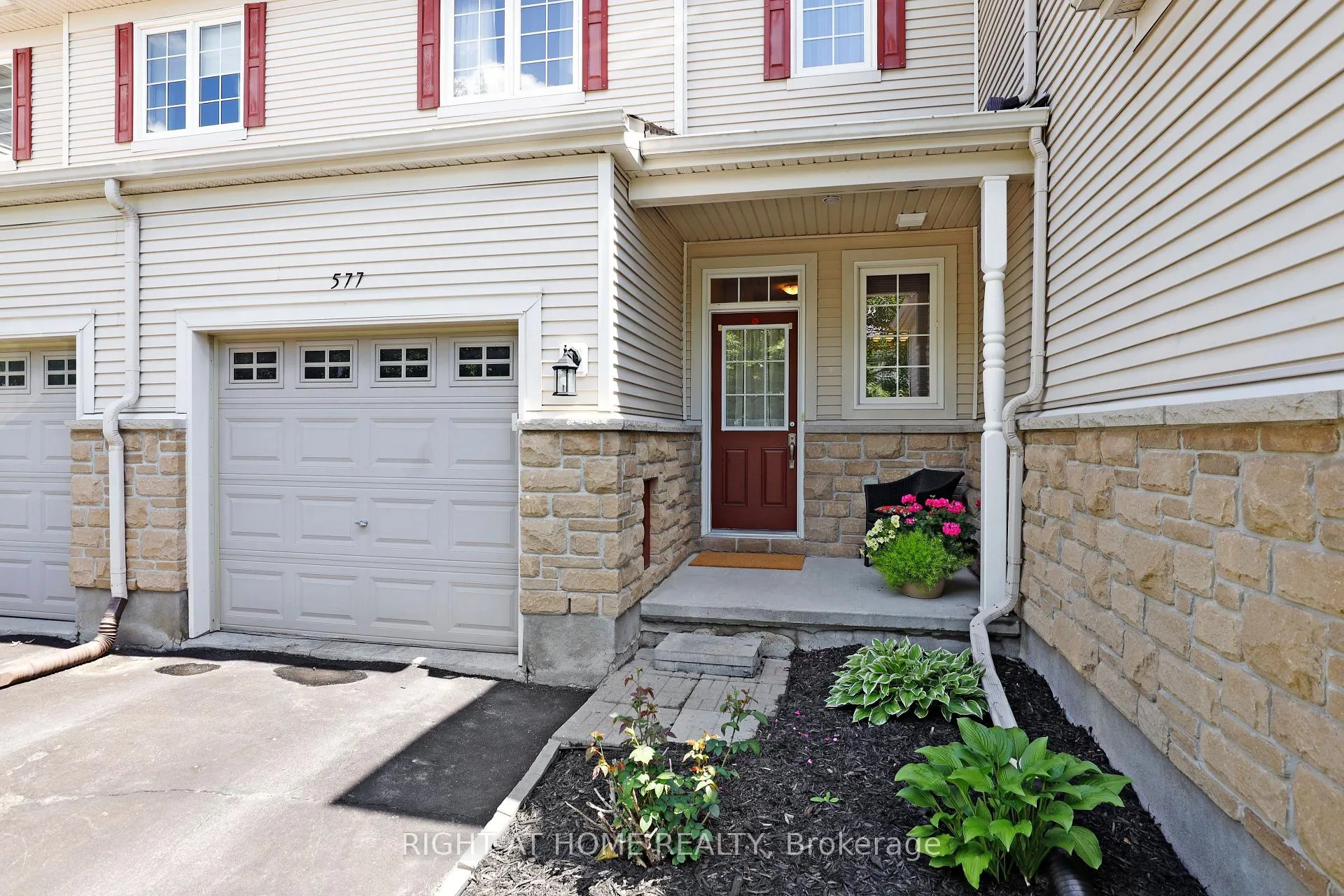 Photo 2 of 577 Ashbourne Crescent, Ottawa, Barrhaven - Stonebridge — HOMEH