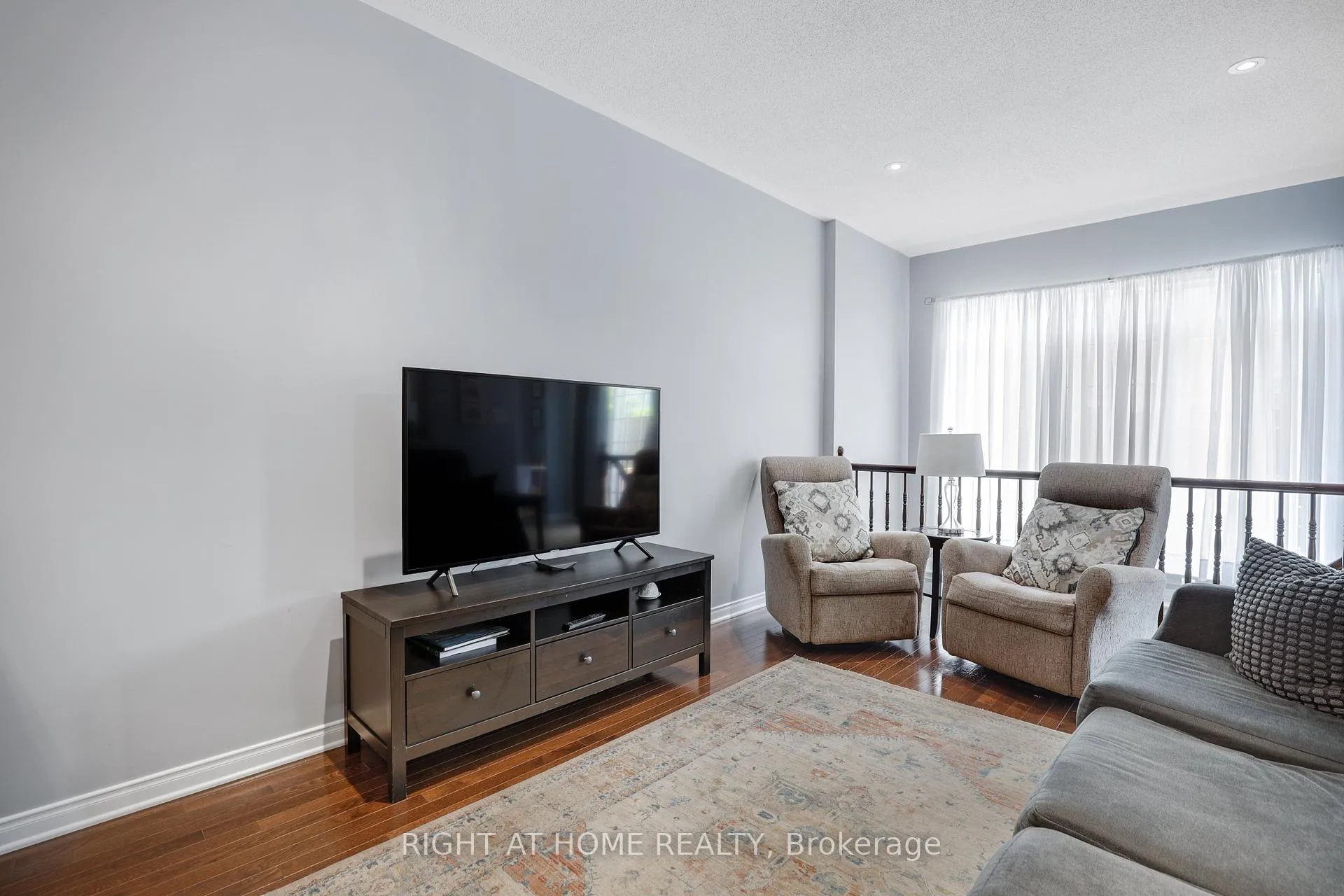 Photo 9 of 577 Ashbourne Crescent, Ottawa, Barrhaven - Stonebridge — HOMEH