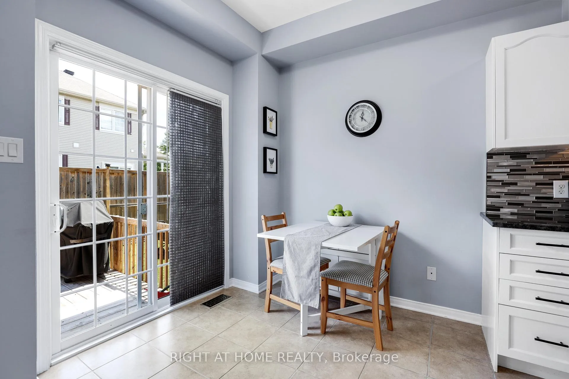 Photo 14 of 577 Ashbourne Crescent, Ottawa, Barrhaven - Stonebridge — HOMEH