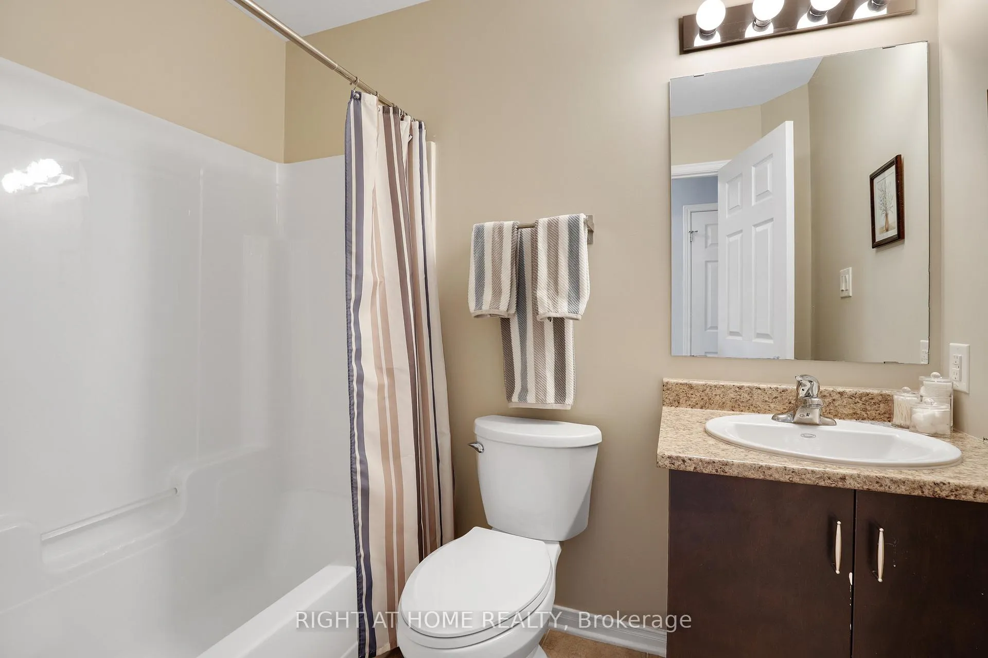 Photo 21 of 577 Ashbourne Crescent, Ottawa, Barrhaven - Stonebridge — HOMEH