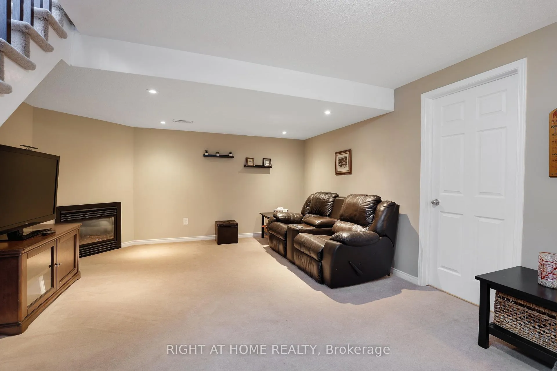 Photo 22 of 577 Ashbourne Crescent, Ottawa, Barrhaven - Stonebridge — HOMEH