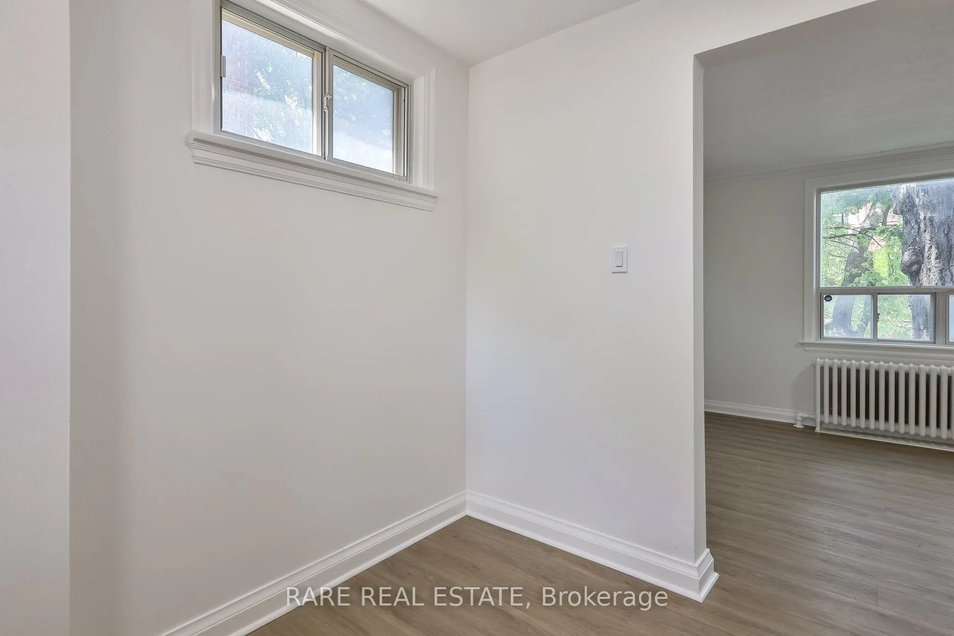 Photo 12 of Unit B, 2367 1/2 Queen Street, Toronto, The Beaches — HOMEH