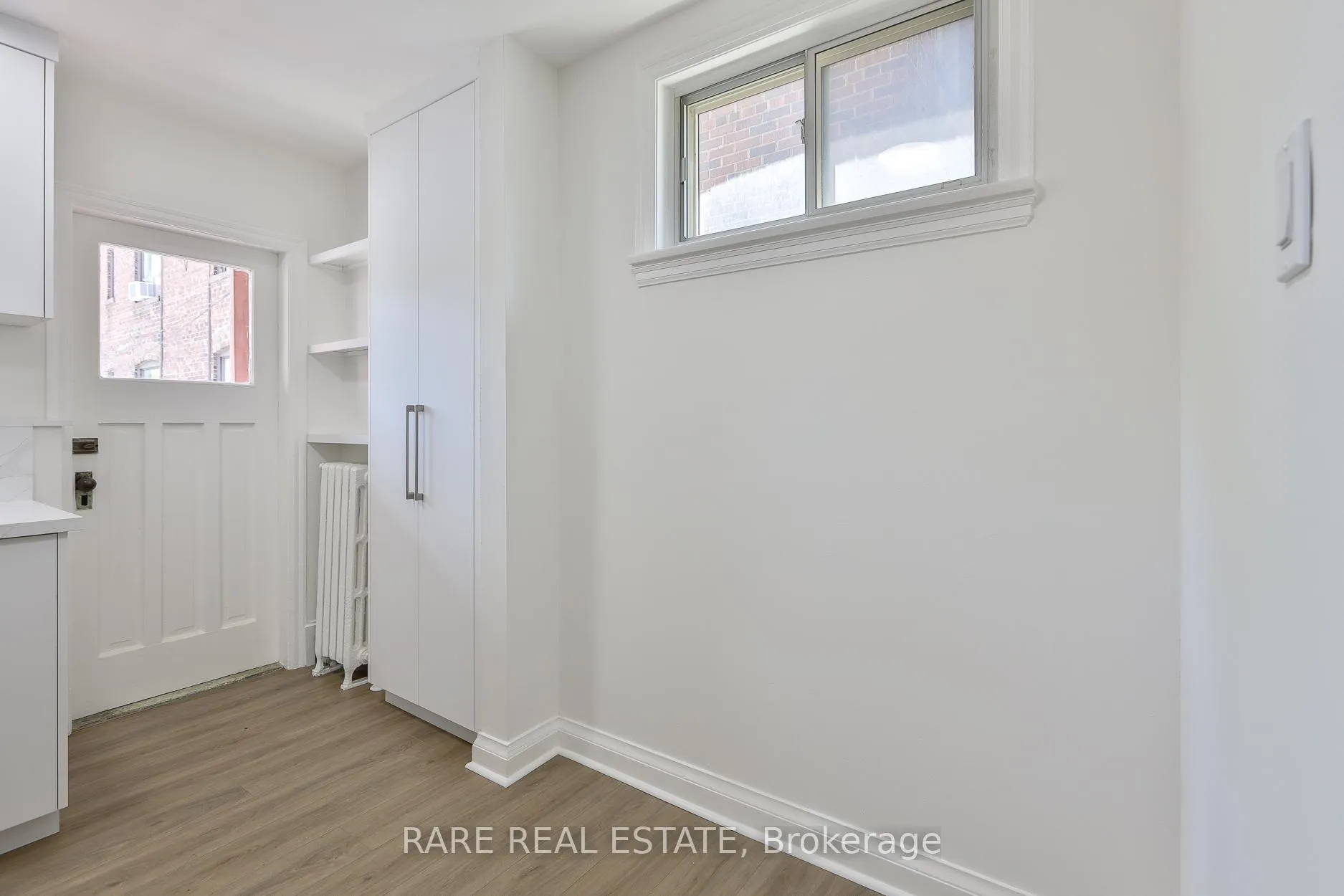 Photo 13 of Unit B, 2367 1/2 Queen Street, Toronto, The Beaches — HOMEH