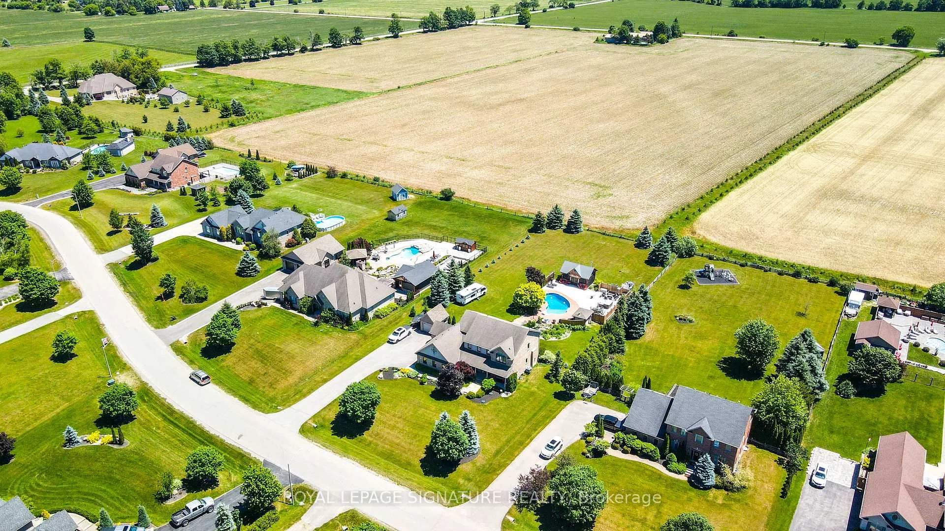 Photo 2 of 27 Leenders Lane, Erin — HOMEH