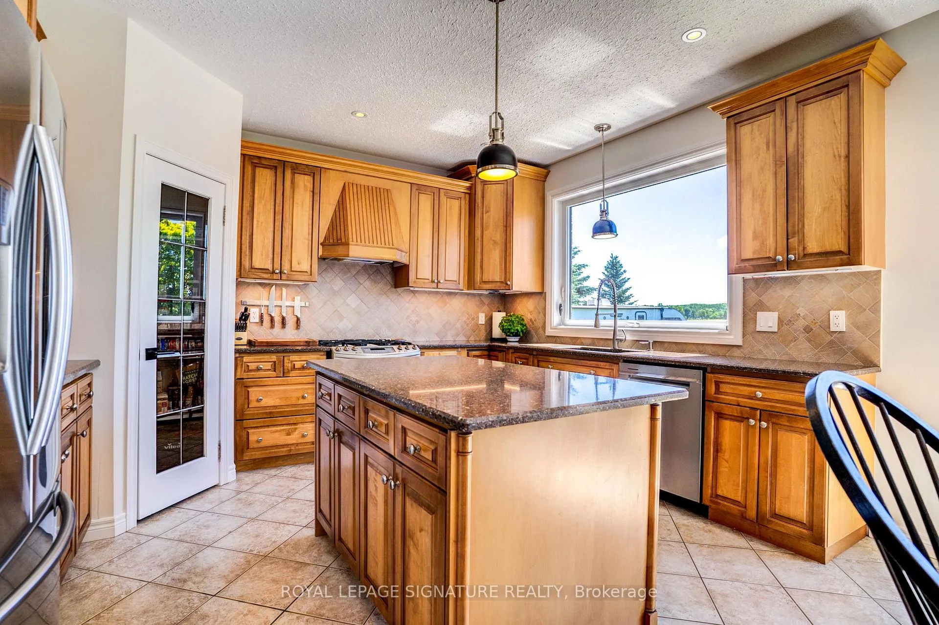 Photo 12 of 27 Leenders Lane, Erin — HOMEH